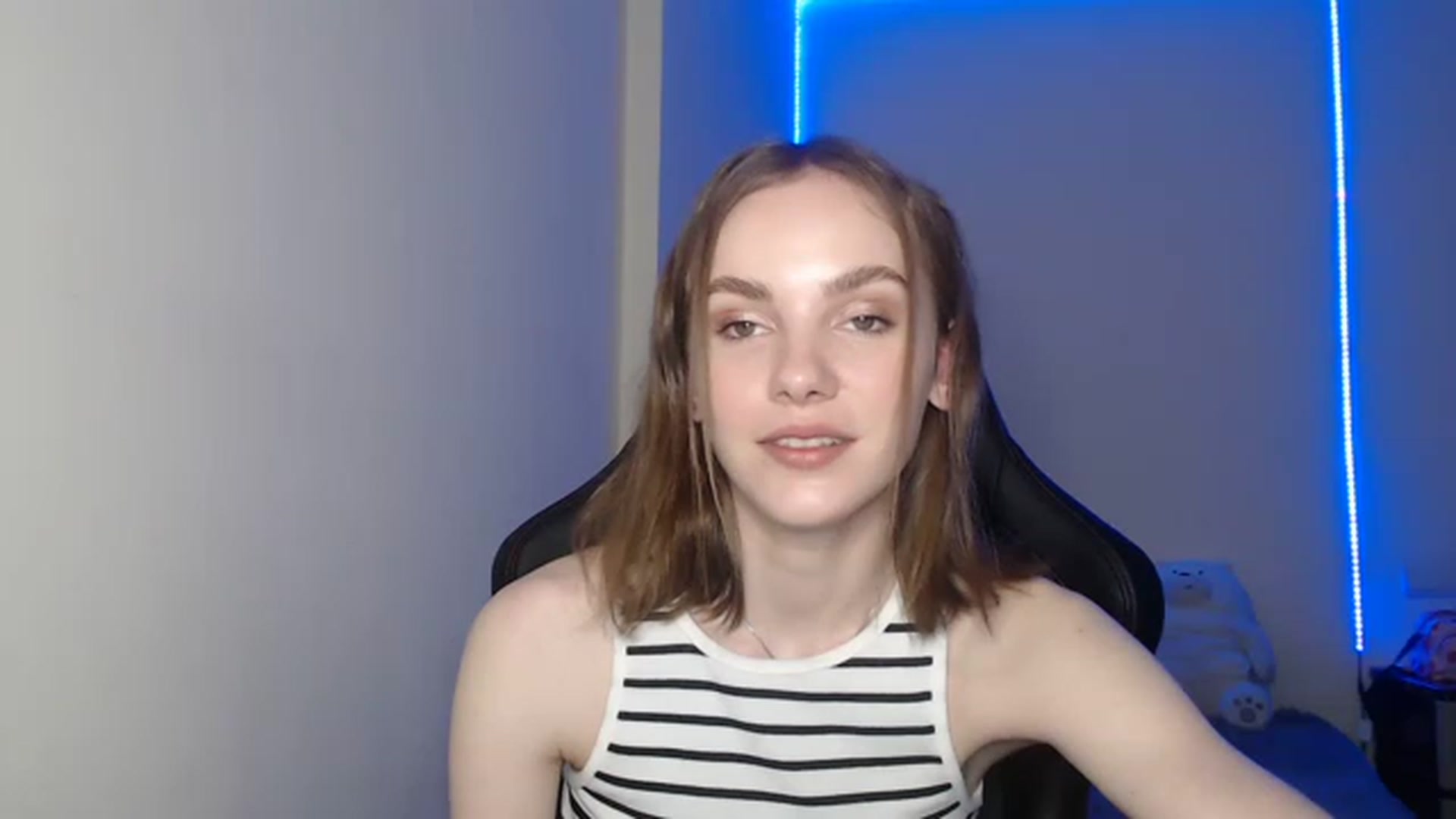 Gallery image thumbnail from Tricky_Nikki's myfreecams stream on, 07/25/2023, 18:36 image 11 of 20