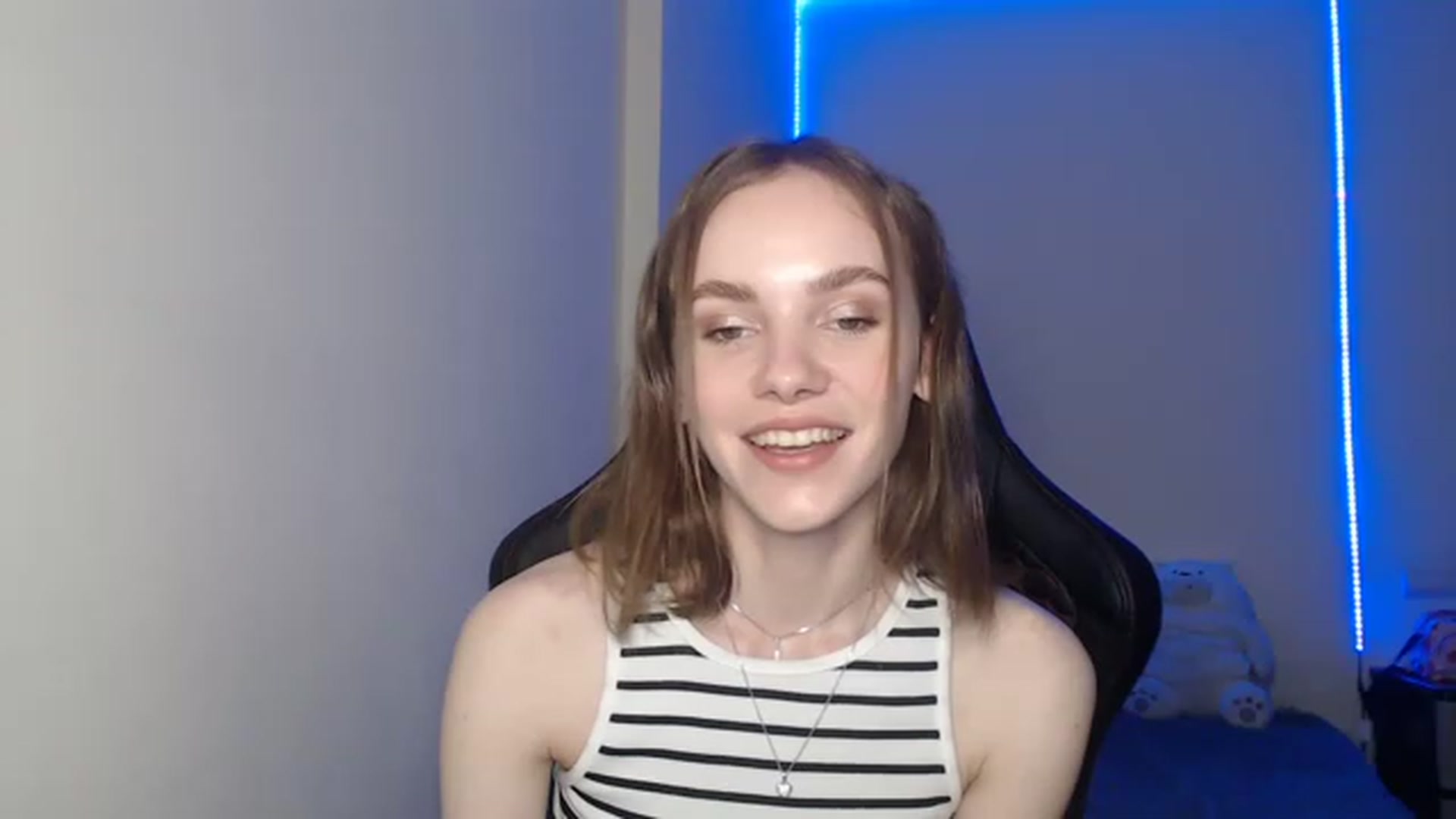 Gallery image thumbnail from Tricky_Nikki's myfreecams stream on, 07/25/2023, 18:36 image 14 of 20