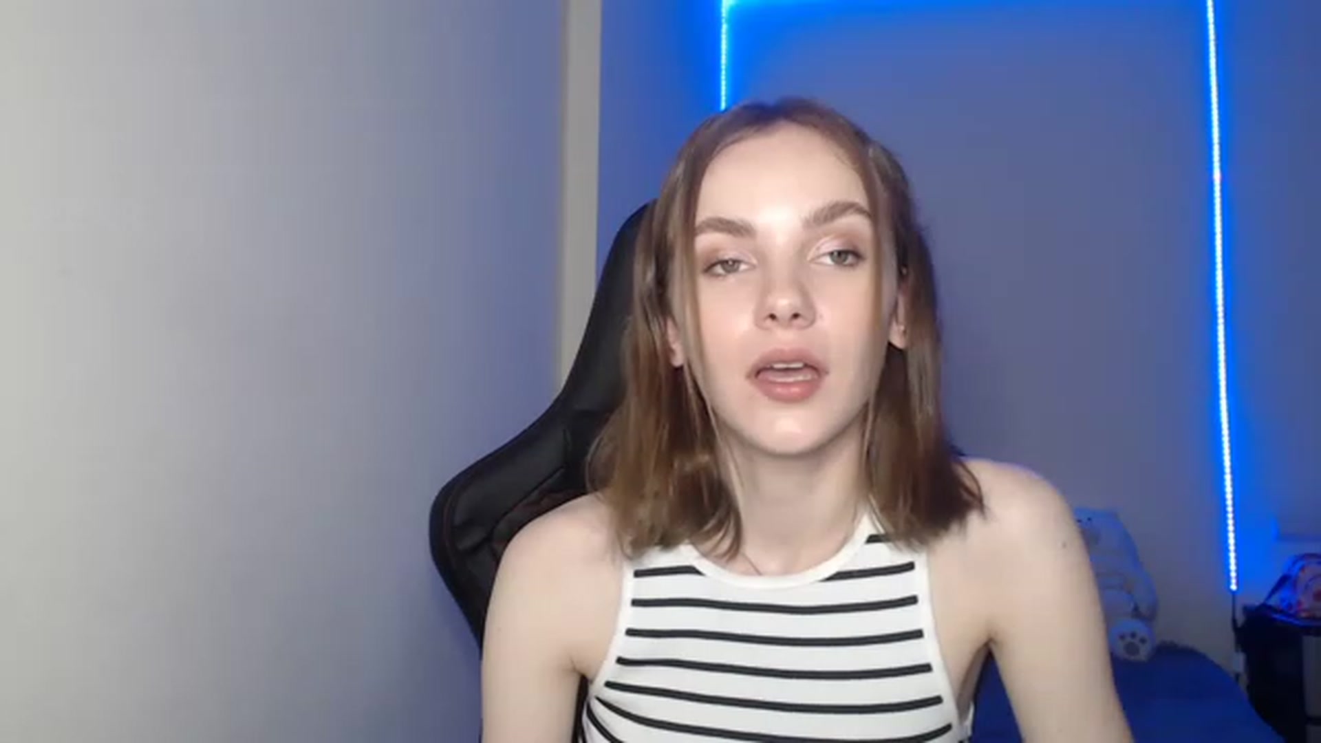 Gallery image thumbnail from Tricky_Nikki's myfreecams stream on, 07/25/2023, 18:36 image 5 of 20