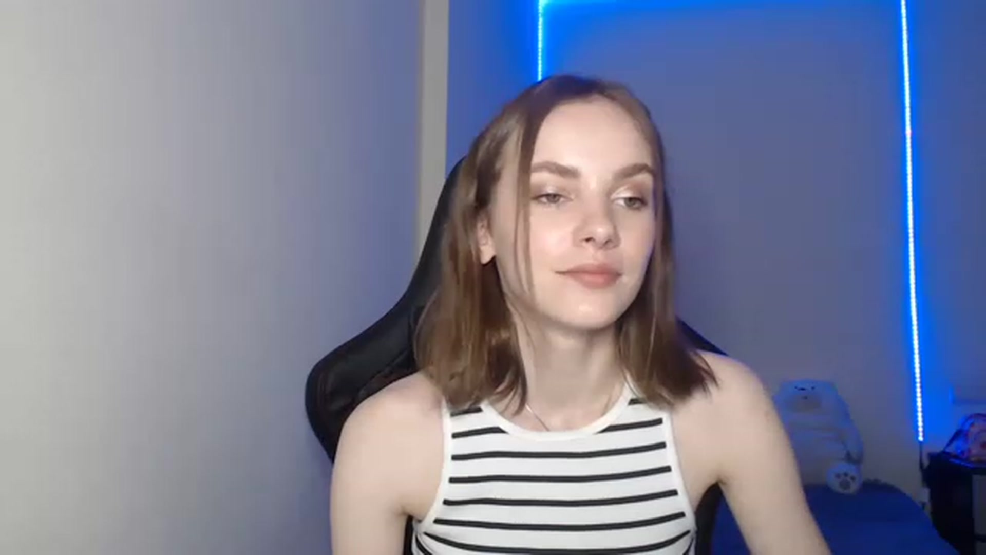 Gallery image thumbnail from Tricky_Nikki's myfreecams stream on, 07/25/2023, 18:36 image 3 of 20