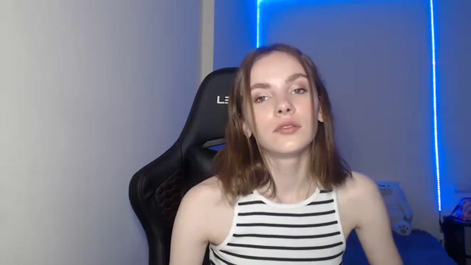 Gallery image thumbnail from Tricky_Nikki's myfreecams stream on, 07/25/2023, 18:36 image 2 of 20