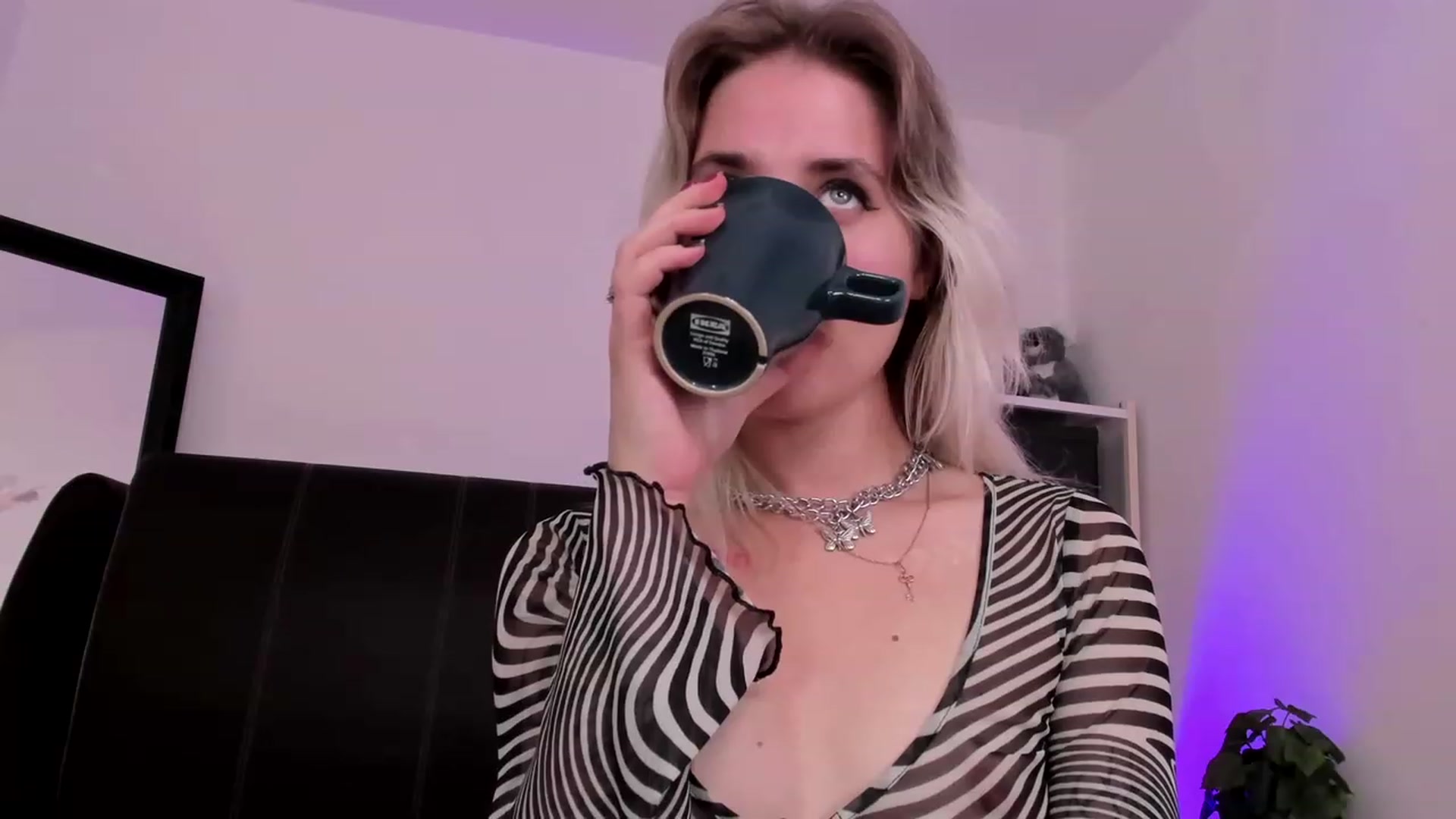 Gallery image thumbnail from Tricky_Pixy's myfreecams stream on, 11/26/2022, 14:46 image 14 of 20