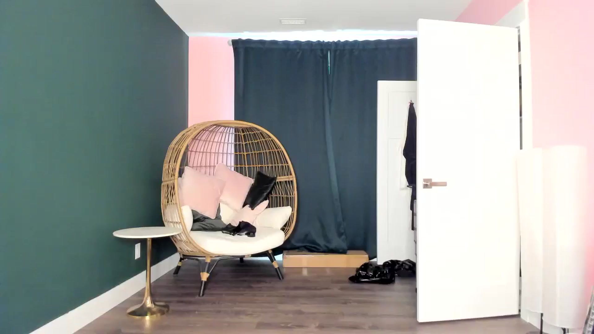 Gallery image thumbnail from TripleDBabe's myfreecams stream on, 06/16/2025, 18:59 image 20 of 20