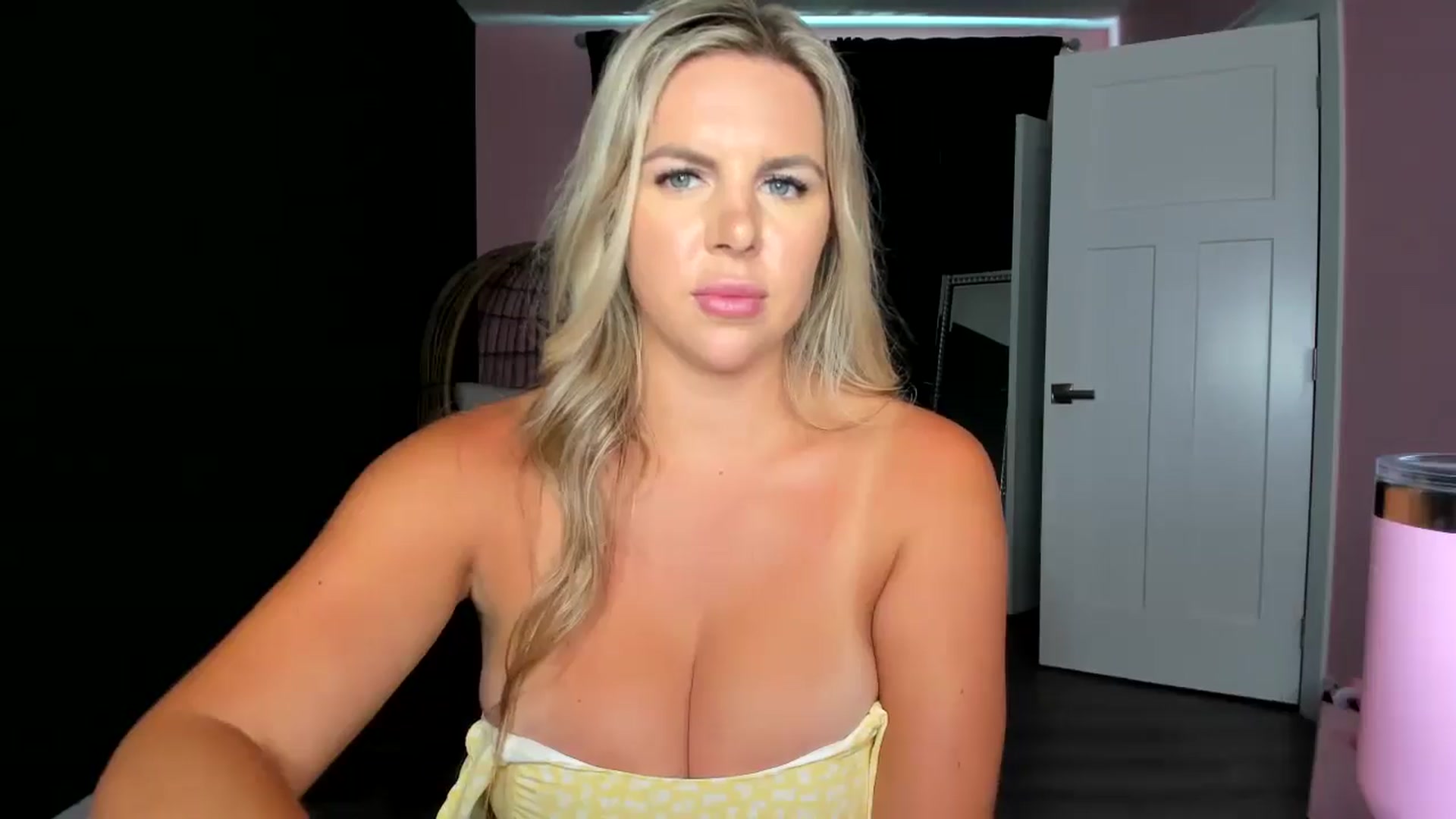 Gallery image thumbnail from TripleDBabe's myfreecams stream on, 07/15/2025, 18:26 image 3 of 20