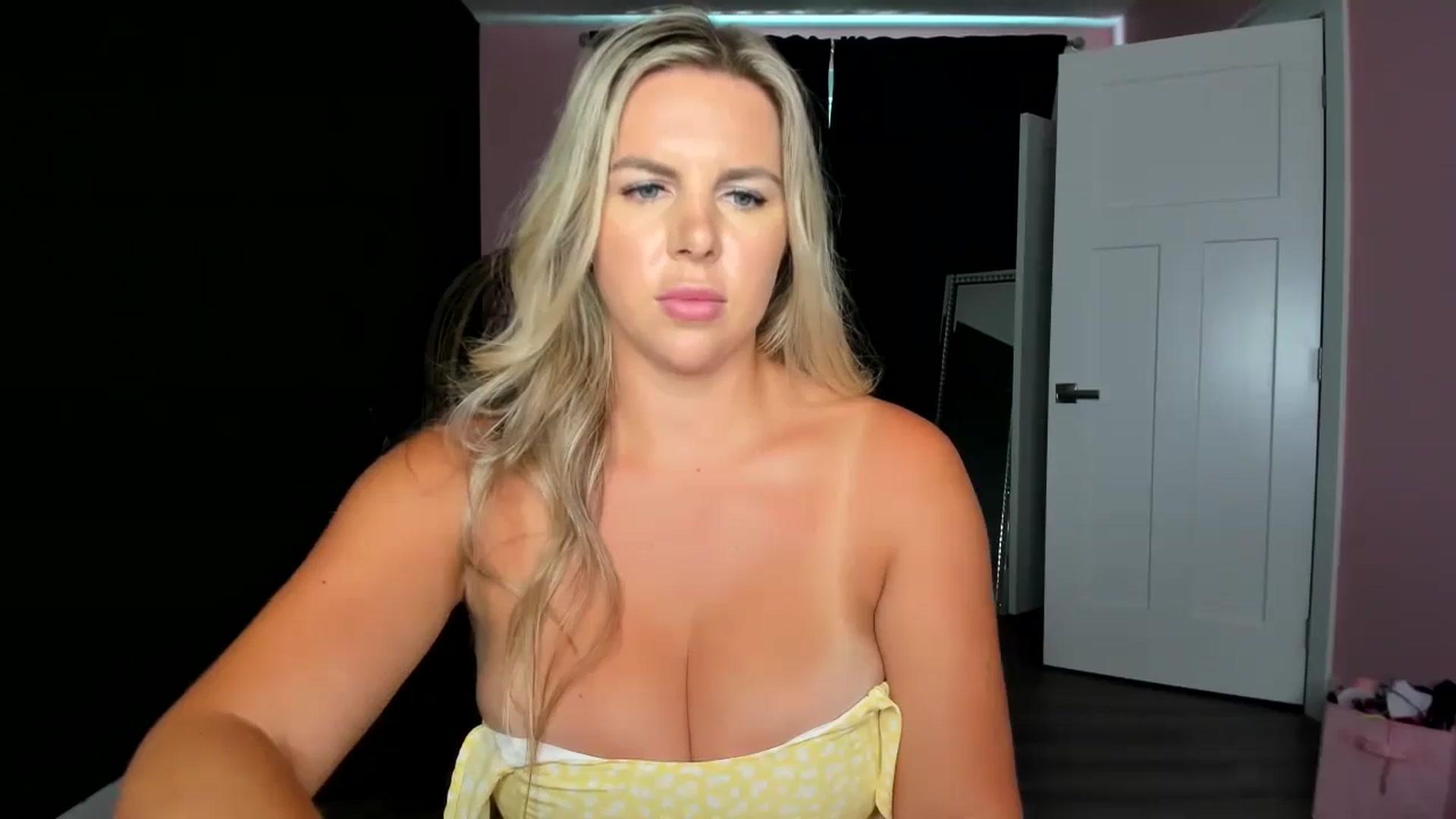 Gallery image thumbnail from TripleDBabe's myfreecams stream on, 07/15/2025, 18:26 image 19 of 20