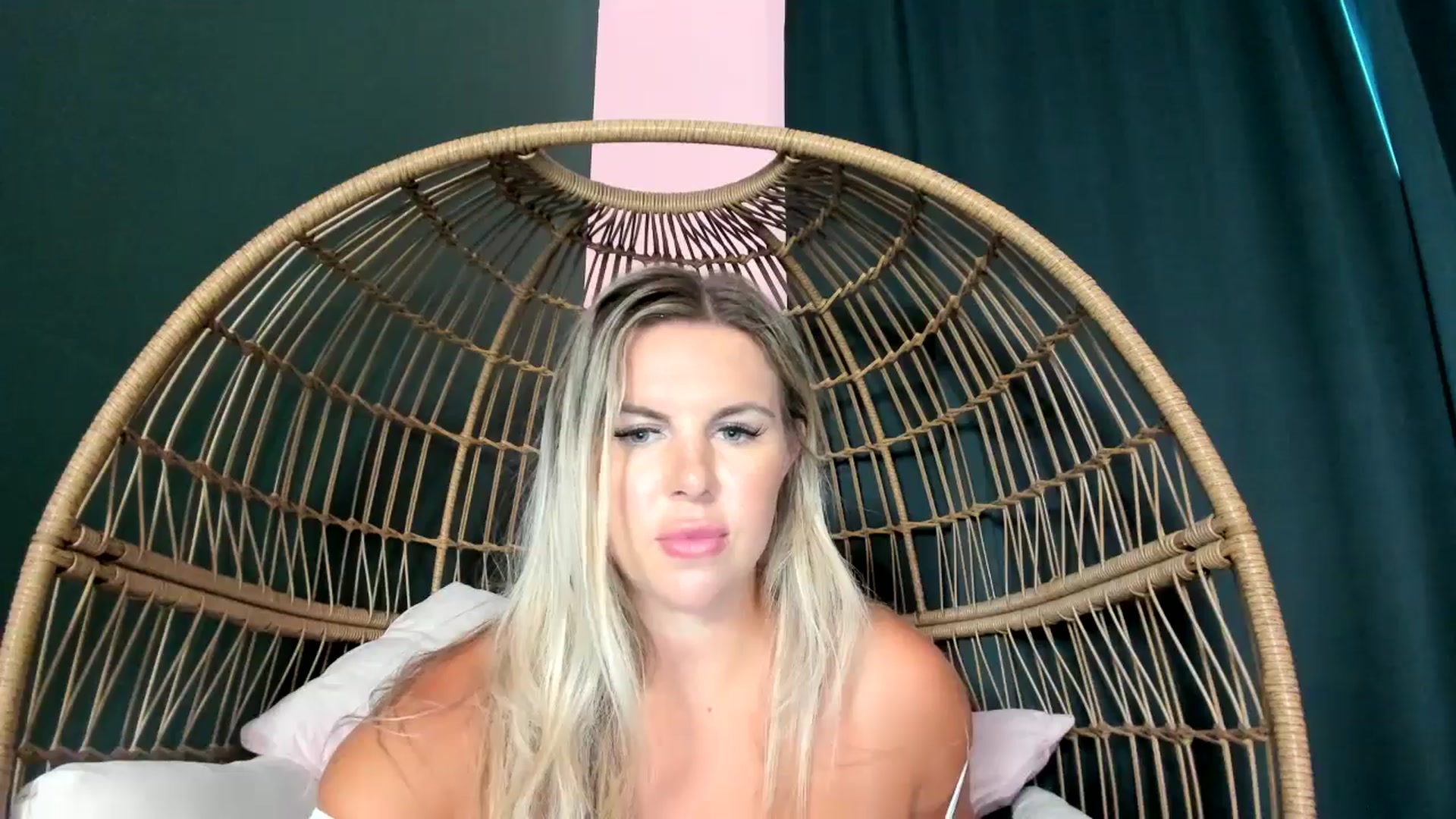 Gallery image thumbnail from TripleDBabe's myfreecams stream on, 09/03/2025, 22:22 image 12 of 20