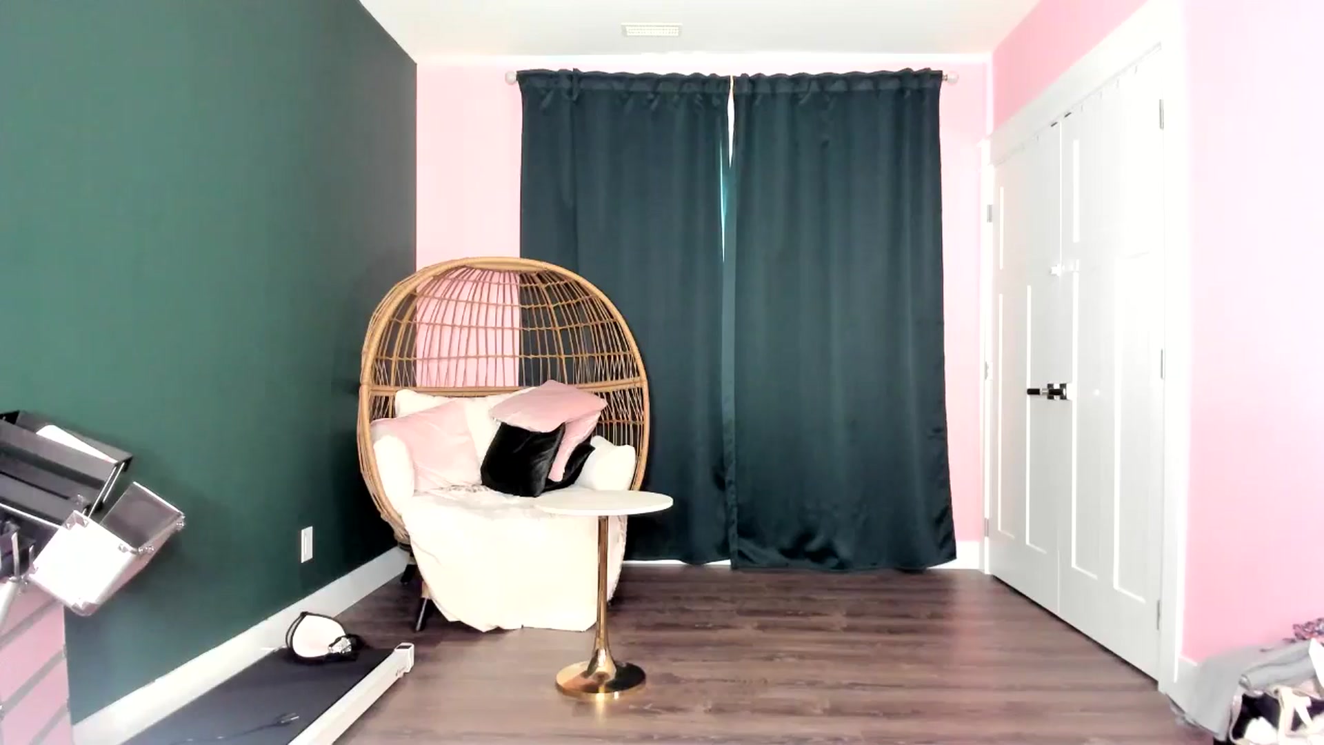 Gallery image thumbnail from TripleDBabe's myfreecams stream on, 09/09/2025, 23:50 image 14 of 20
