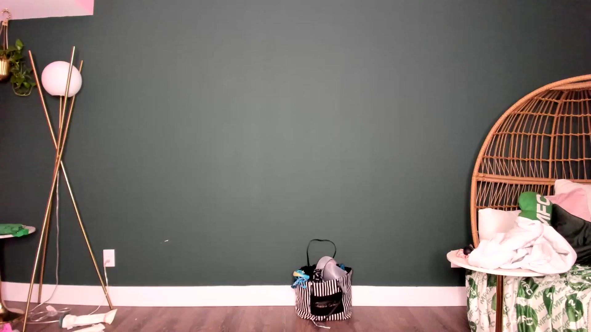 Gallery image thumbnail from TripleDBabe's myfreecams stream on, 10/16/2025, 19:58 image 18 of 20