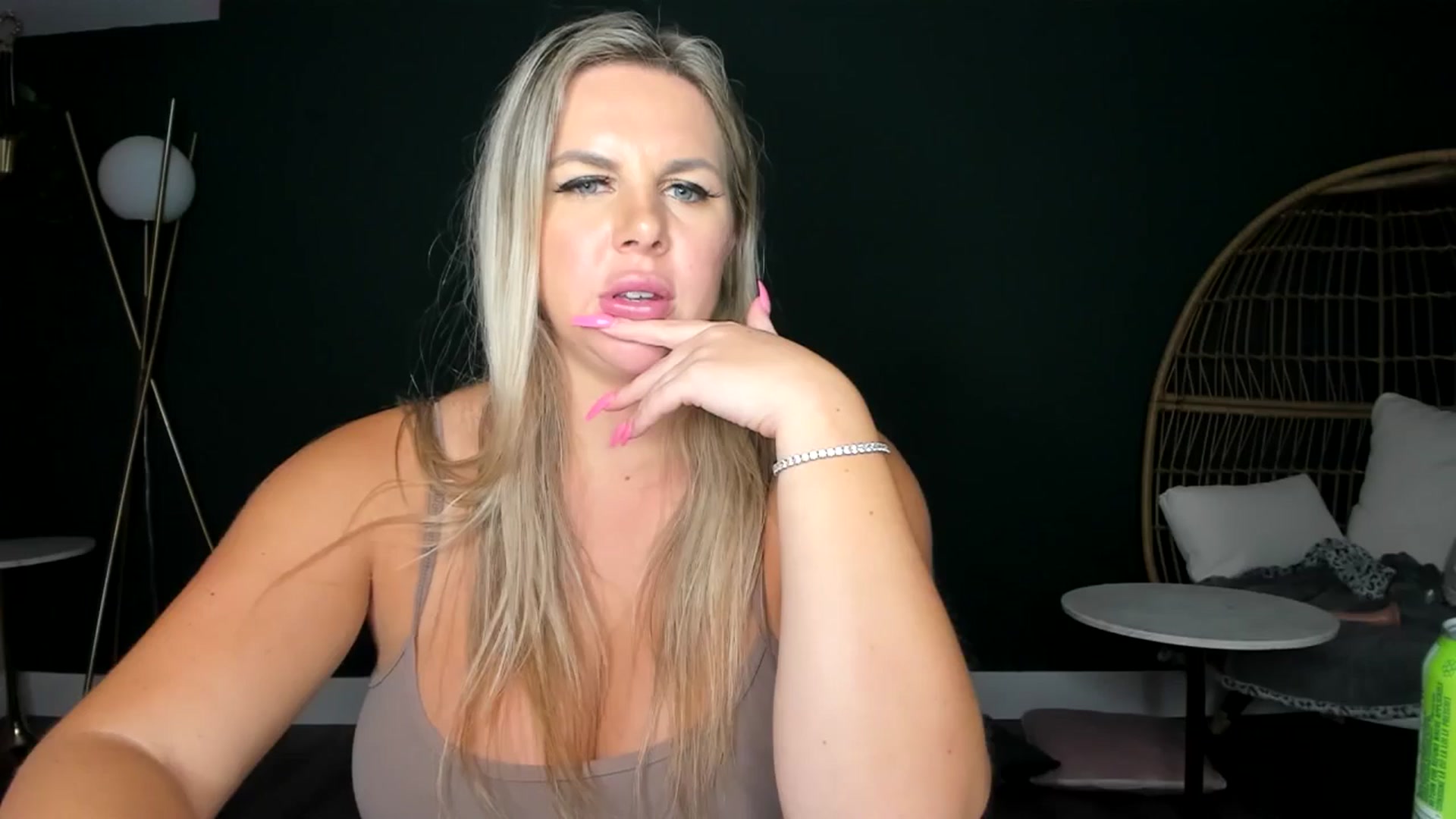 Gallery image thumbnail from TripleDBabe's myfreecams stream on, 11/18/2025, 02:34 image 11 of 20