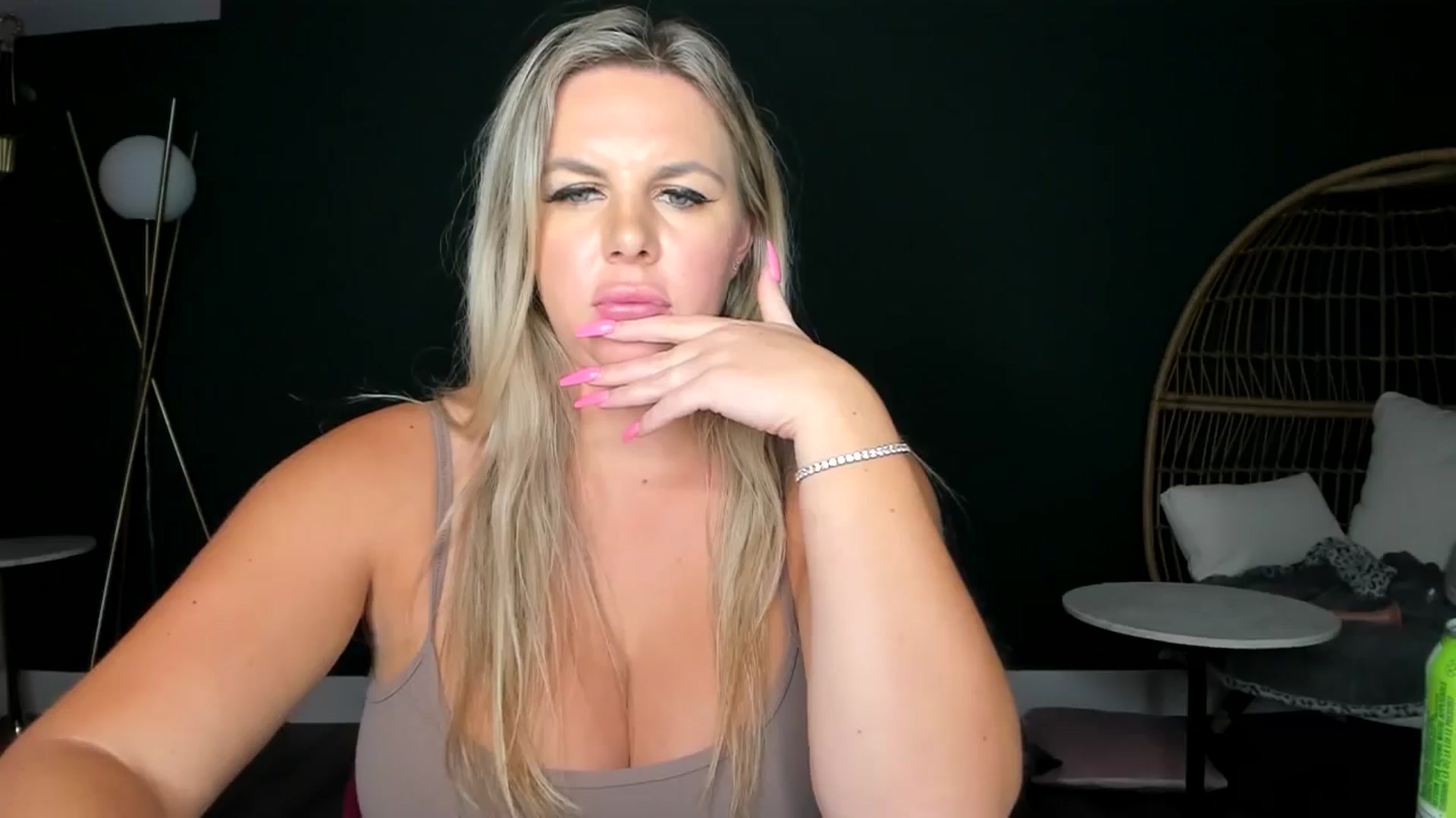 Gallery image thumbnail from TripleDBabe's myfreecams stream on, 11/18/2025, 02:34 image 17 of 20