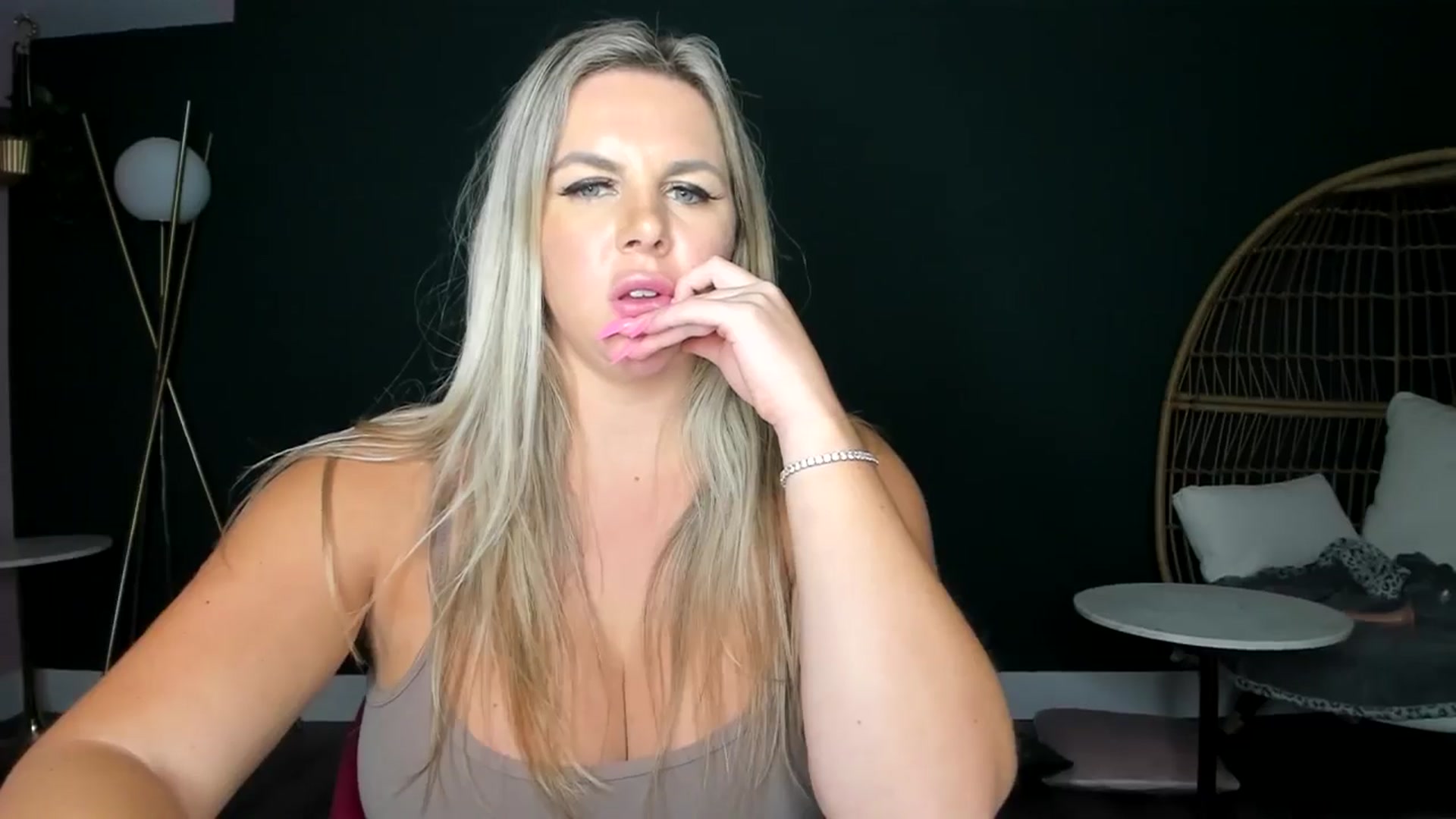 Gallery image thumbnail from TripleDBabe's myfreecams stream on, 11/18/2025, 02:34 image 5 of 20