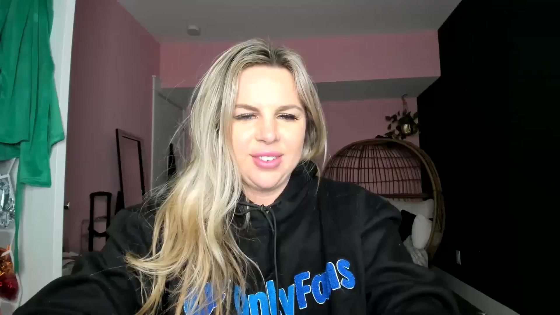 Gallery image thumbnail from TripleDBabe's myfreecams stream on, 01/30/2026, 05:25 image 19 of 20