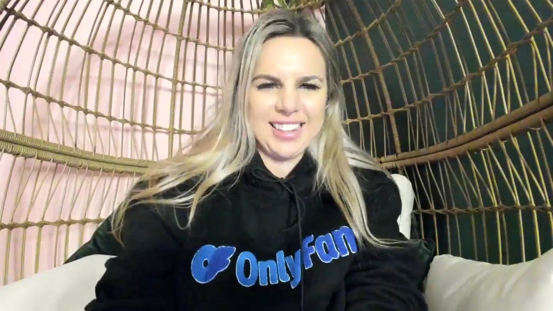 Gallery image thumbnail from TripleDBabe's myfreecams stream on, 01/30/2026, 05:25 image 8 of 20