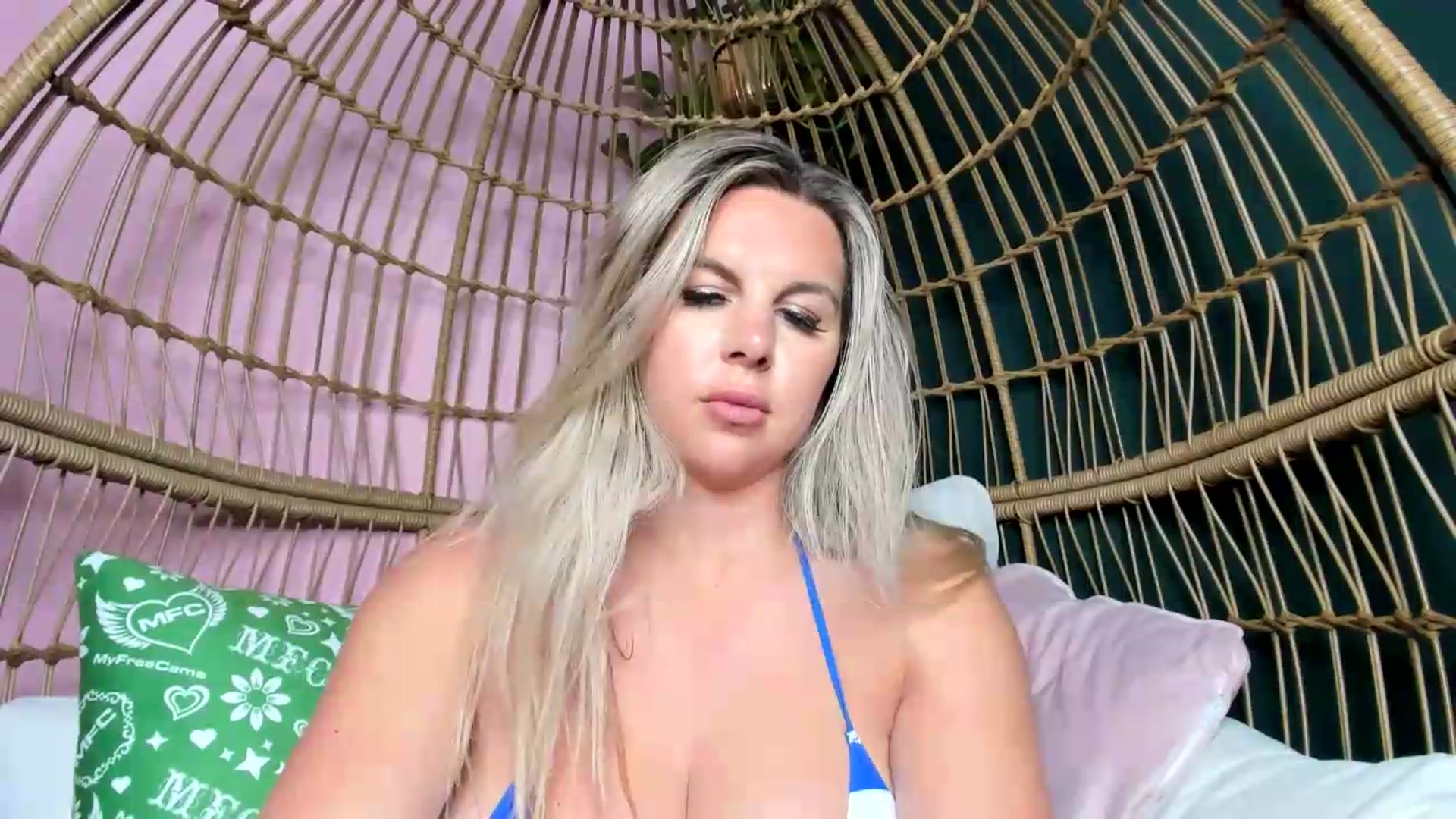 Gallery image thumbnail from TripleDBabe's myfreecams stream on, 05/15/2026, 05:10 image 5 of 20