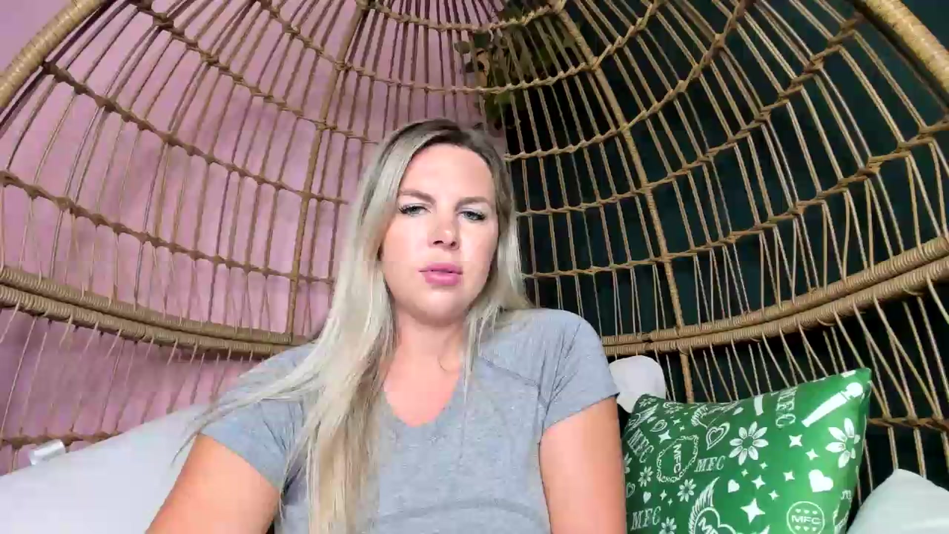 Gallery image thumbnail from TripleDBabe's myfreecams stream on, 06/05/2026, 04:35 image 1 of 20