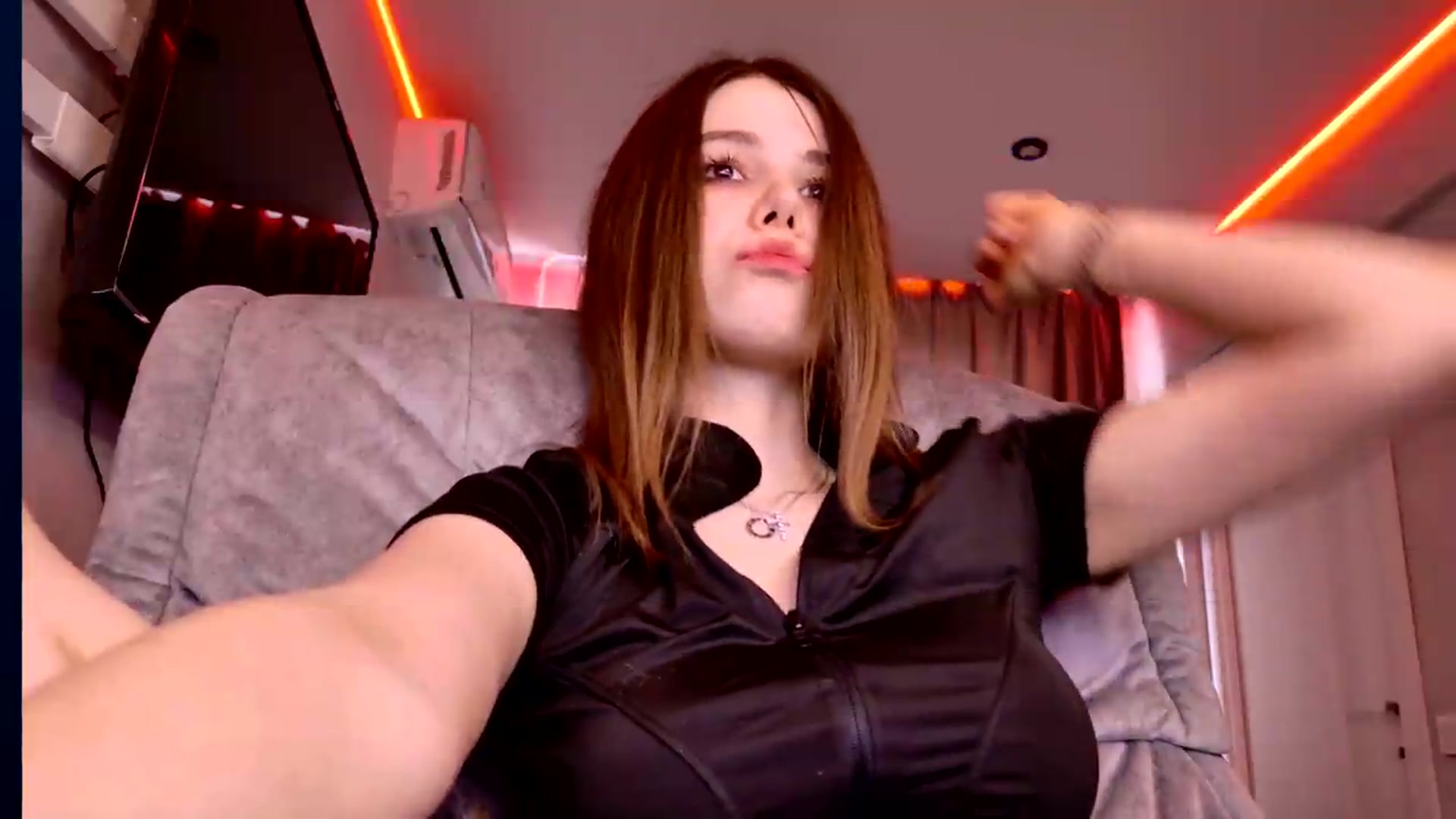 Gallery image thumbnail from TriplePrinces's myfreecams stream on, 08/29/2026, 08:14 image 12 of 20