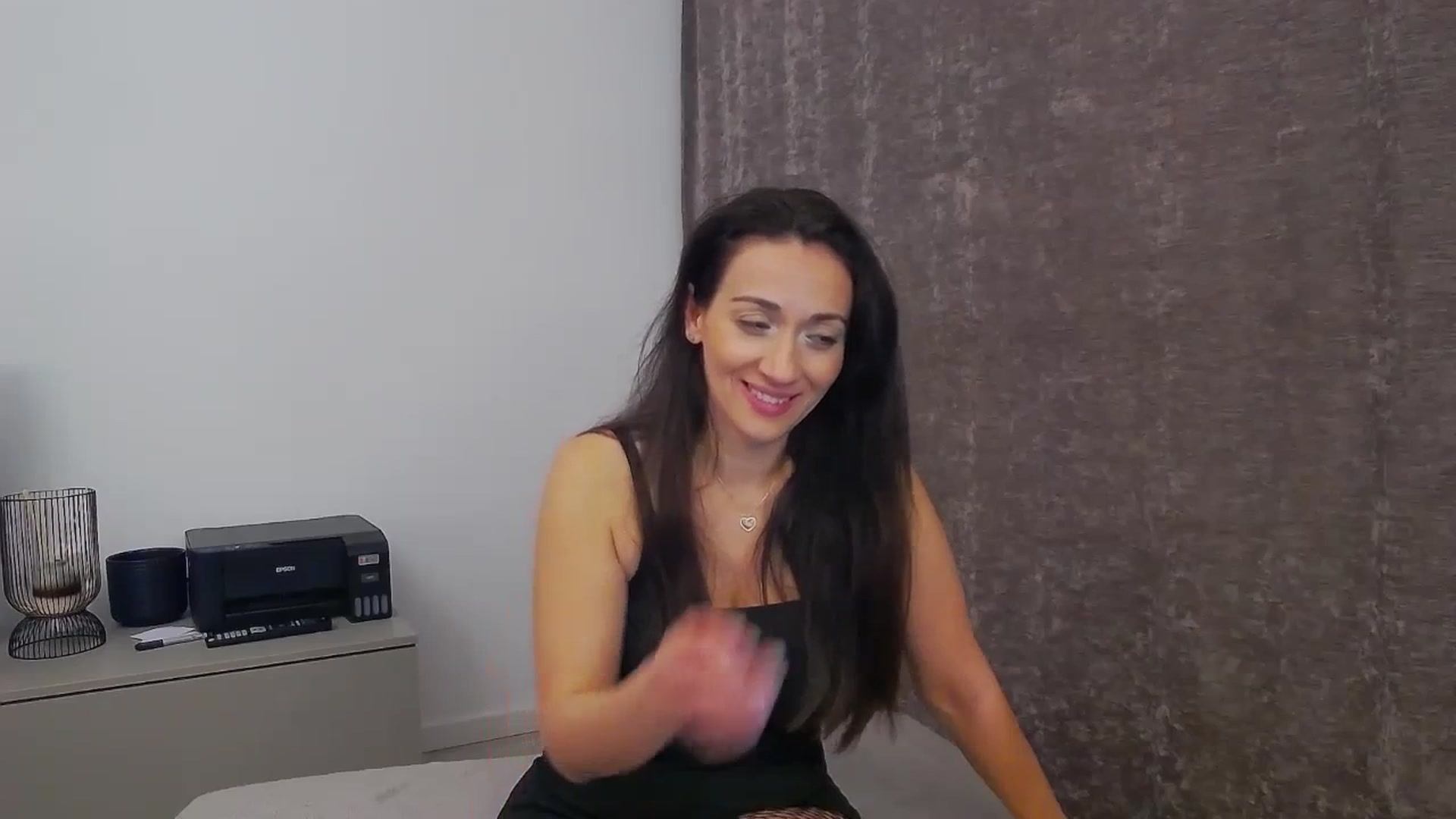 Gallery image thumbnail from Trixi's myfreecams stream on, 01/17/2024, 24:00 image 14 of 20
