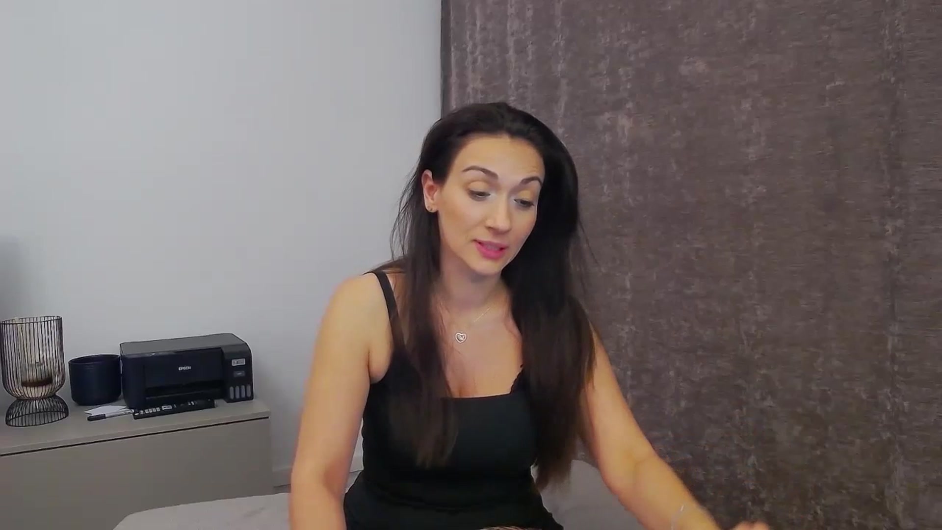Gallery image thumbnail from Trixi's myfreecams stream on, 01/17/2024, 24:00 image 11 of 20