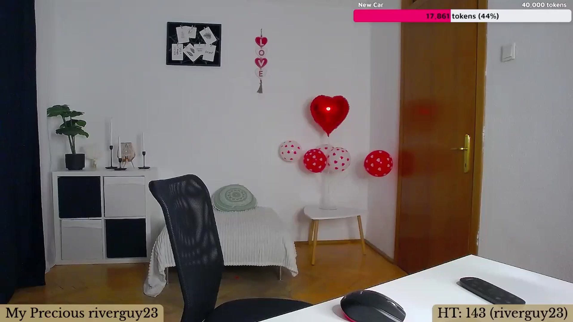 Gallery image thumbnail from Trixi's myfreecams stream on, 06/19/2024, 24:47 image 6 of 20