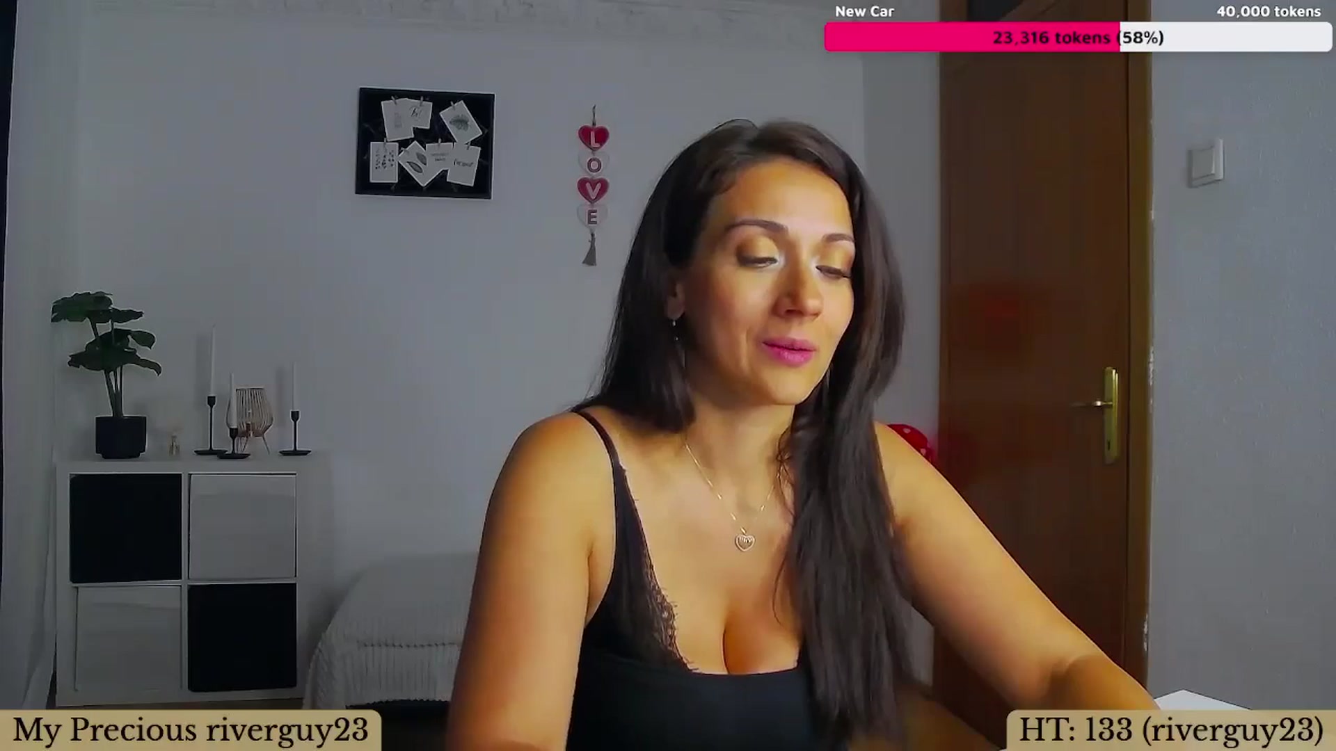 Gallery image thumbnail from Trixi's myfreecams stream on, 06/27/2024, 01:24 image 14 of 20