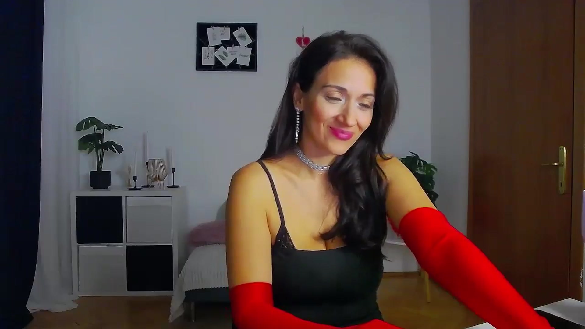 Gallery image thumbnail from Trixi's myfreecams stream on, 10/03/2024, 03:44 image 20 of 20