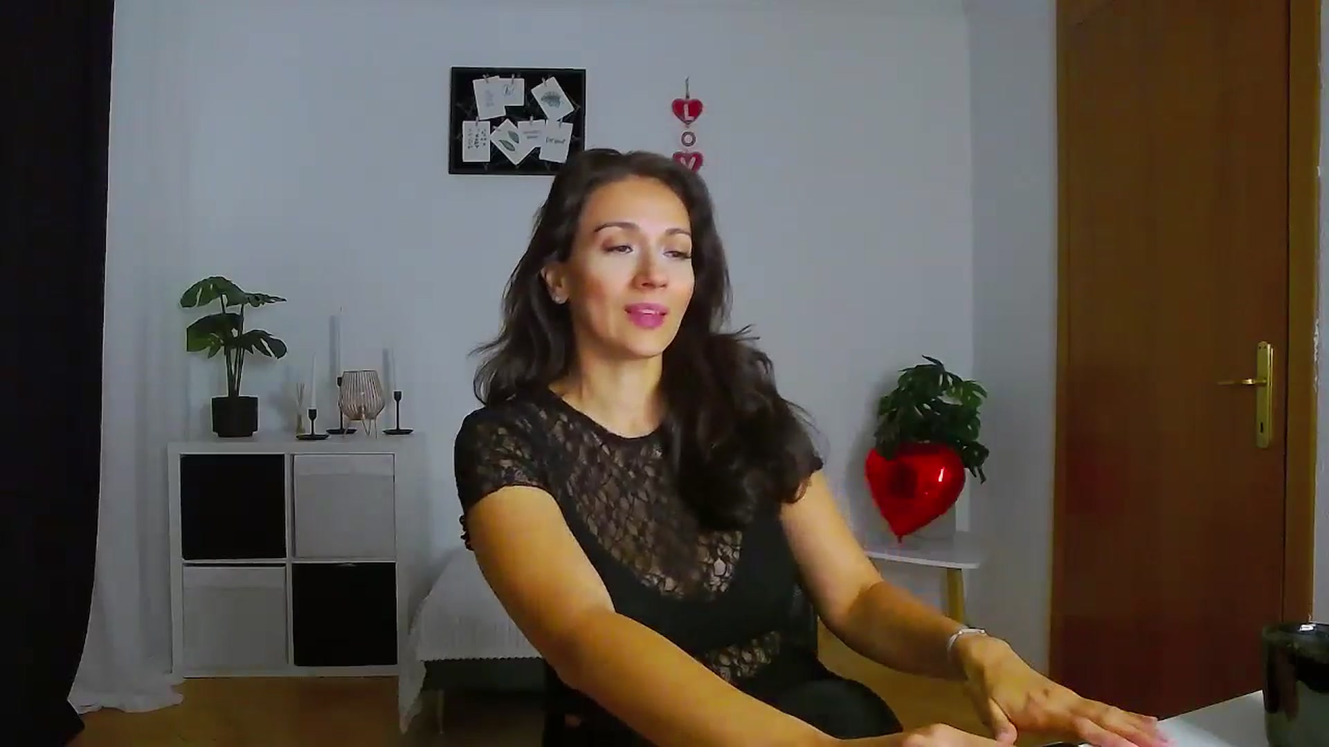 Gallery image thumbnail from Trixi's myfreecams stream on, 10/08/2024, 02:59 image 14 of 20