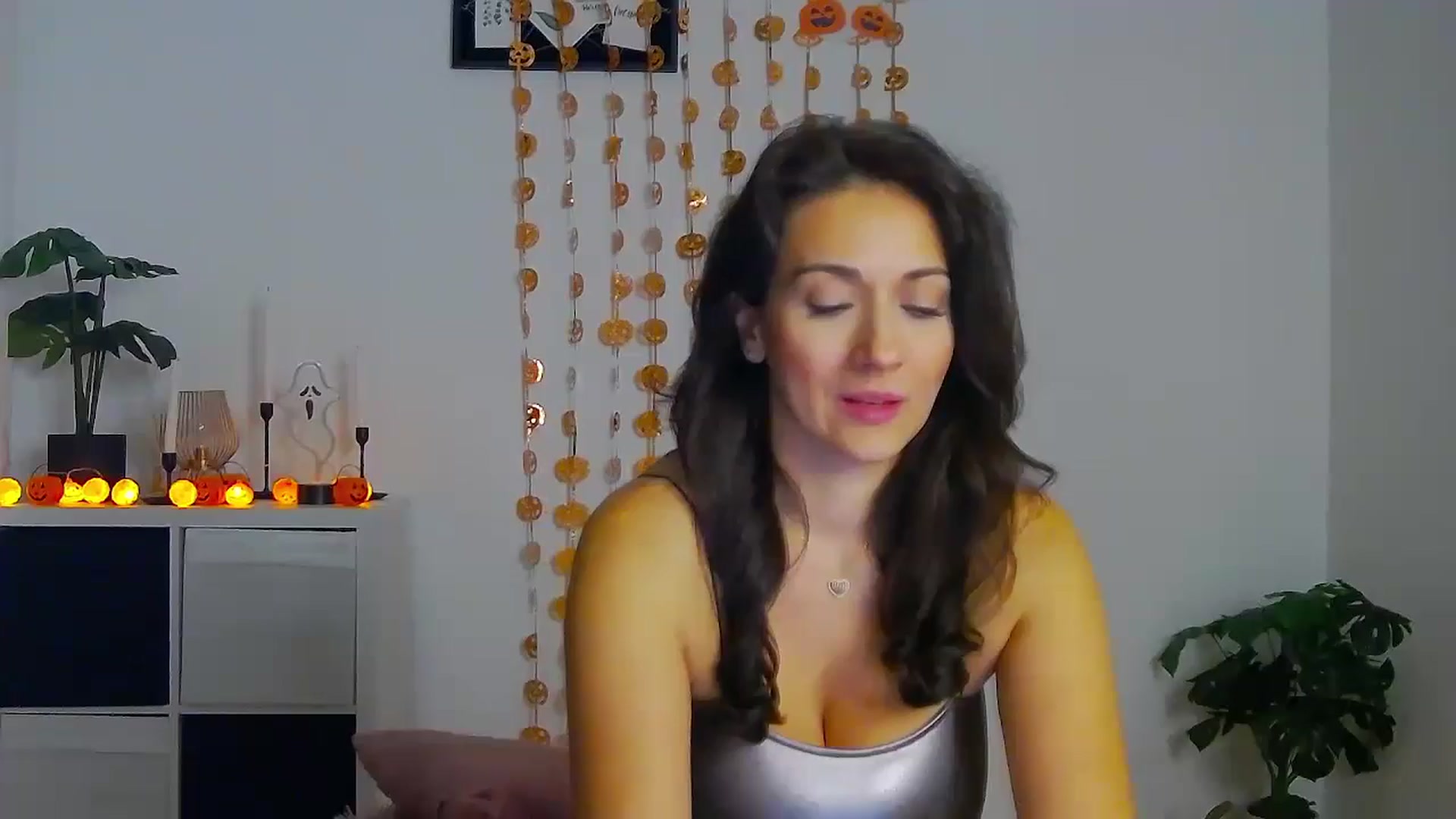 Gallery image thumbnail from Trixi's myfreecams stream on, 10/23/2024, 03:27 image 1 of 20