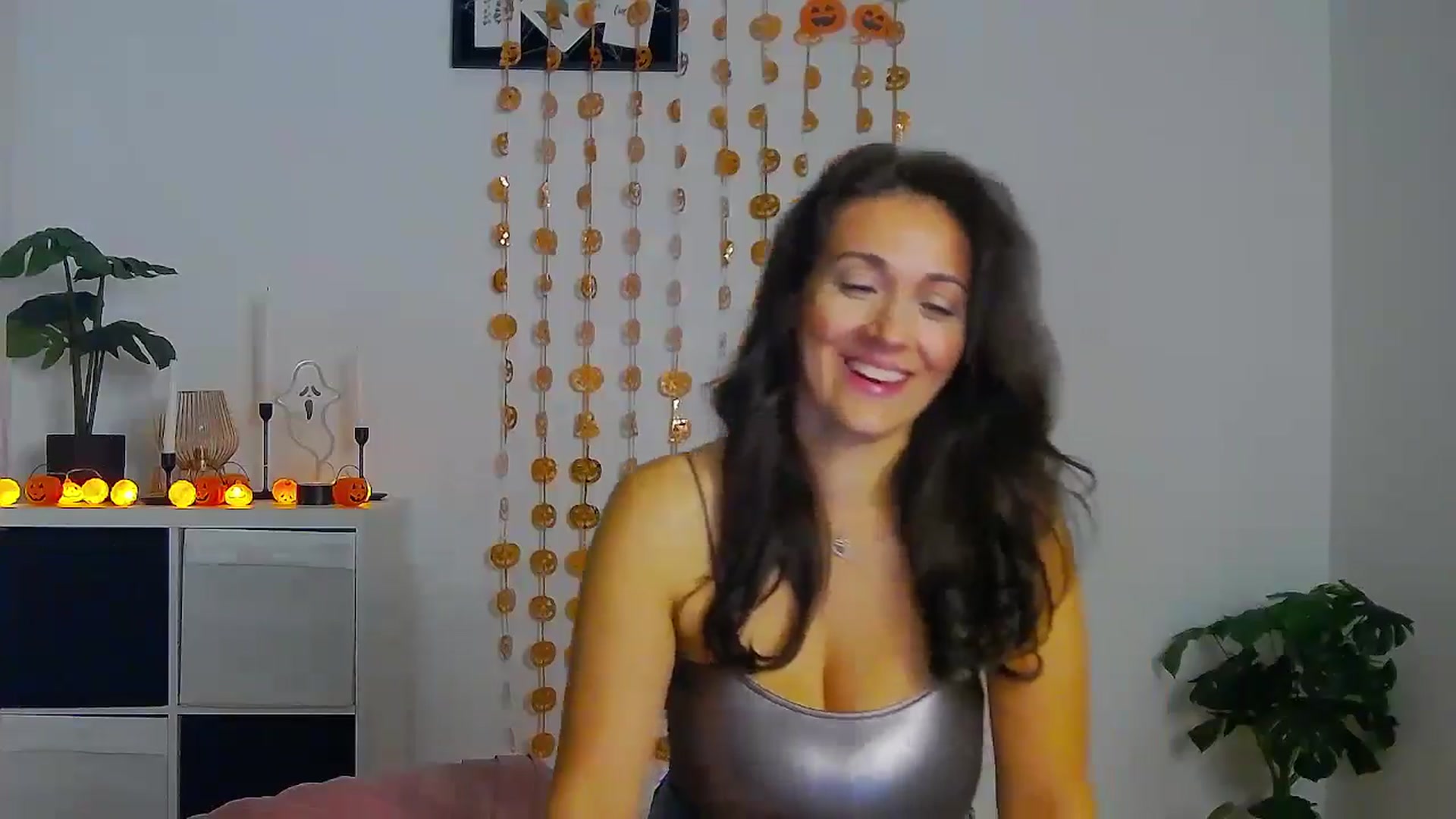 Gallery image thumbnail from Trixi's myfreecams stream on, 10/23/2024, 03:27 image 18 of 20
