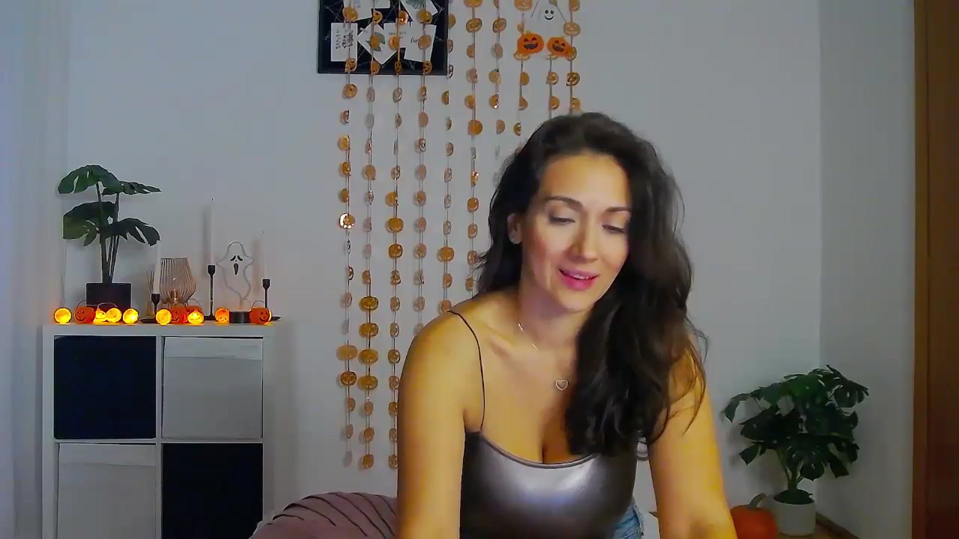 Gallery image thumbnail from Trixi's myfreecams stream on, 10/23/2024, 04:56 image 8 of 20