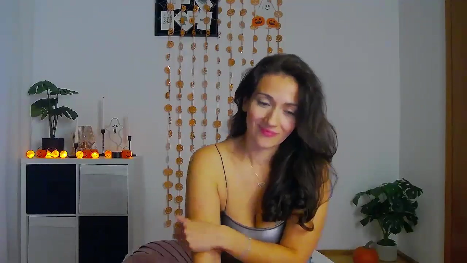 Gallery image thumbnail from Trixi's myfreecams stream on, 10/23/2024, 04:56 image 7 of 20