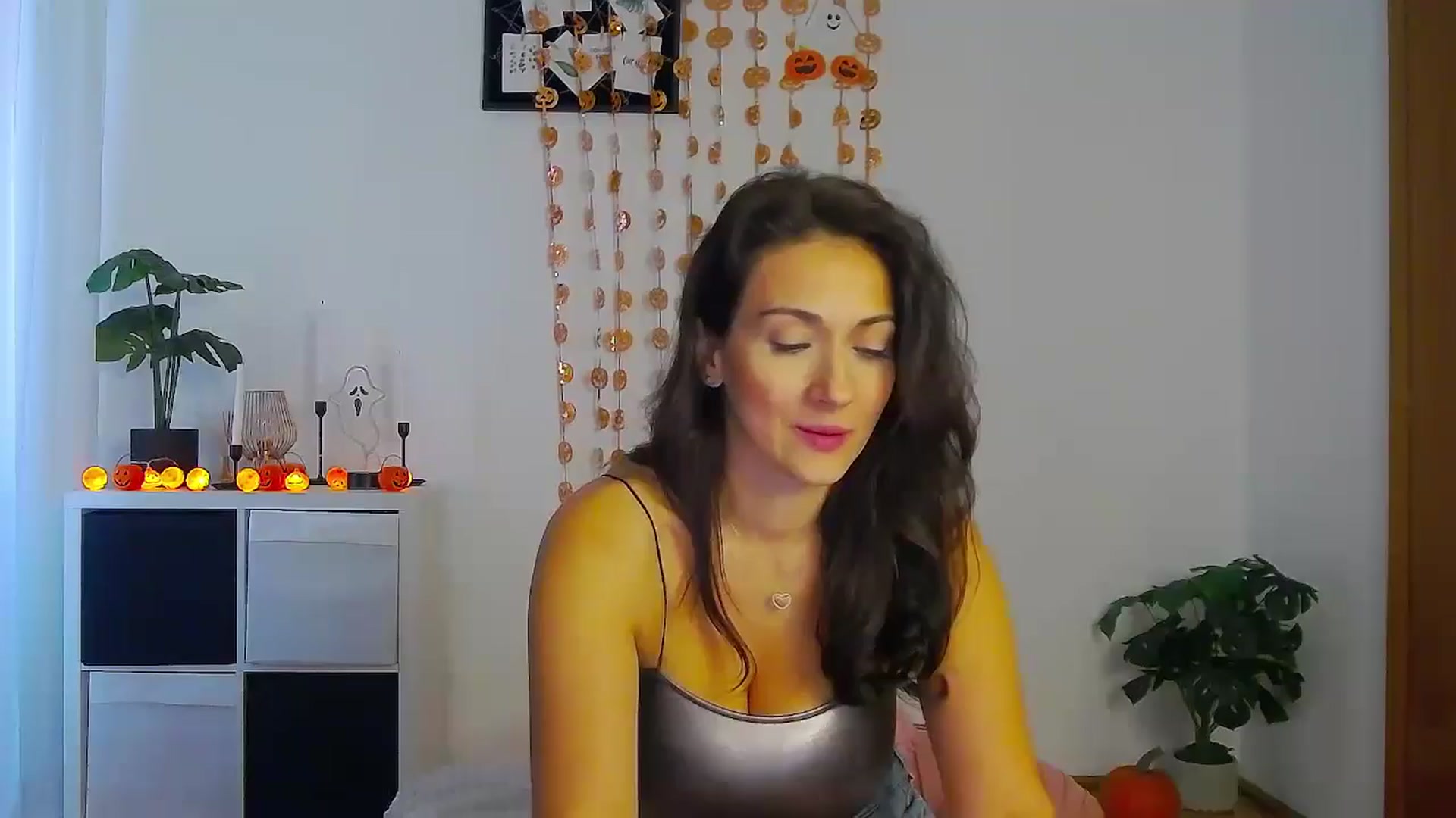 Gallery image thumbnail from Trixi's myfreecams stream on, 10/23/2024, 06:02 image 3 of 20