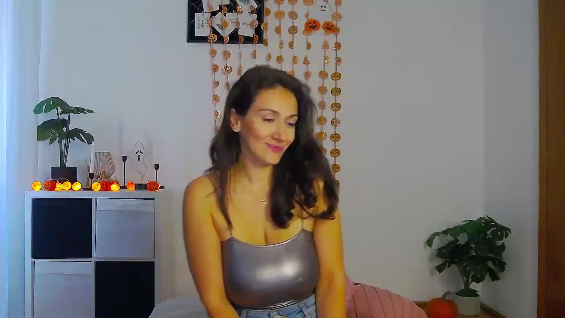 Gallery image thumbnail from Trixi's myfreecams stream on, 10/23/2024, 06:02 image 2 of 20