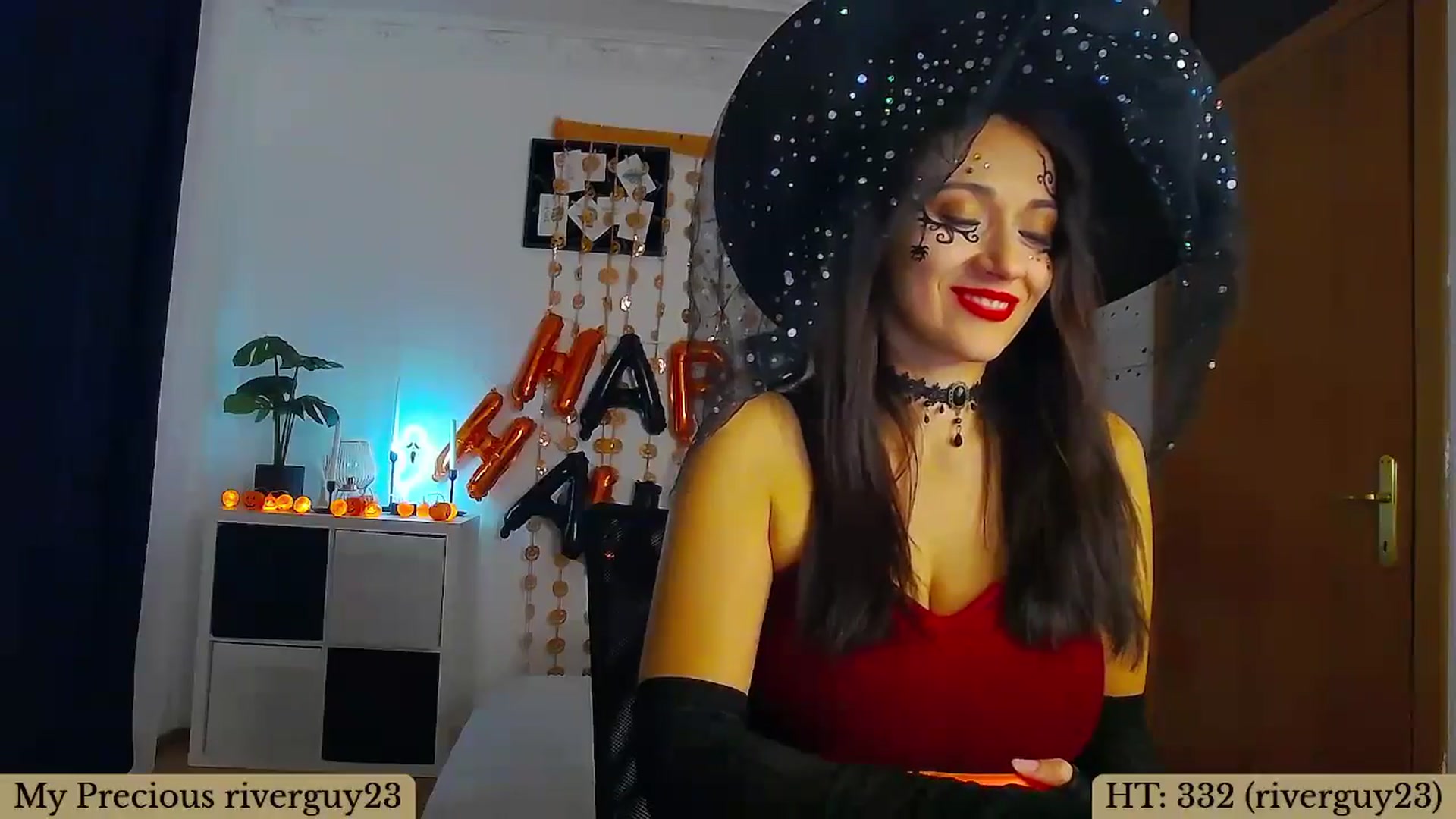 Gallery image thumbnail from Trixi's myfreecams stream on, 10/28/2024, 01:10 image 7 of 20