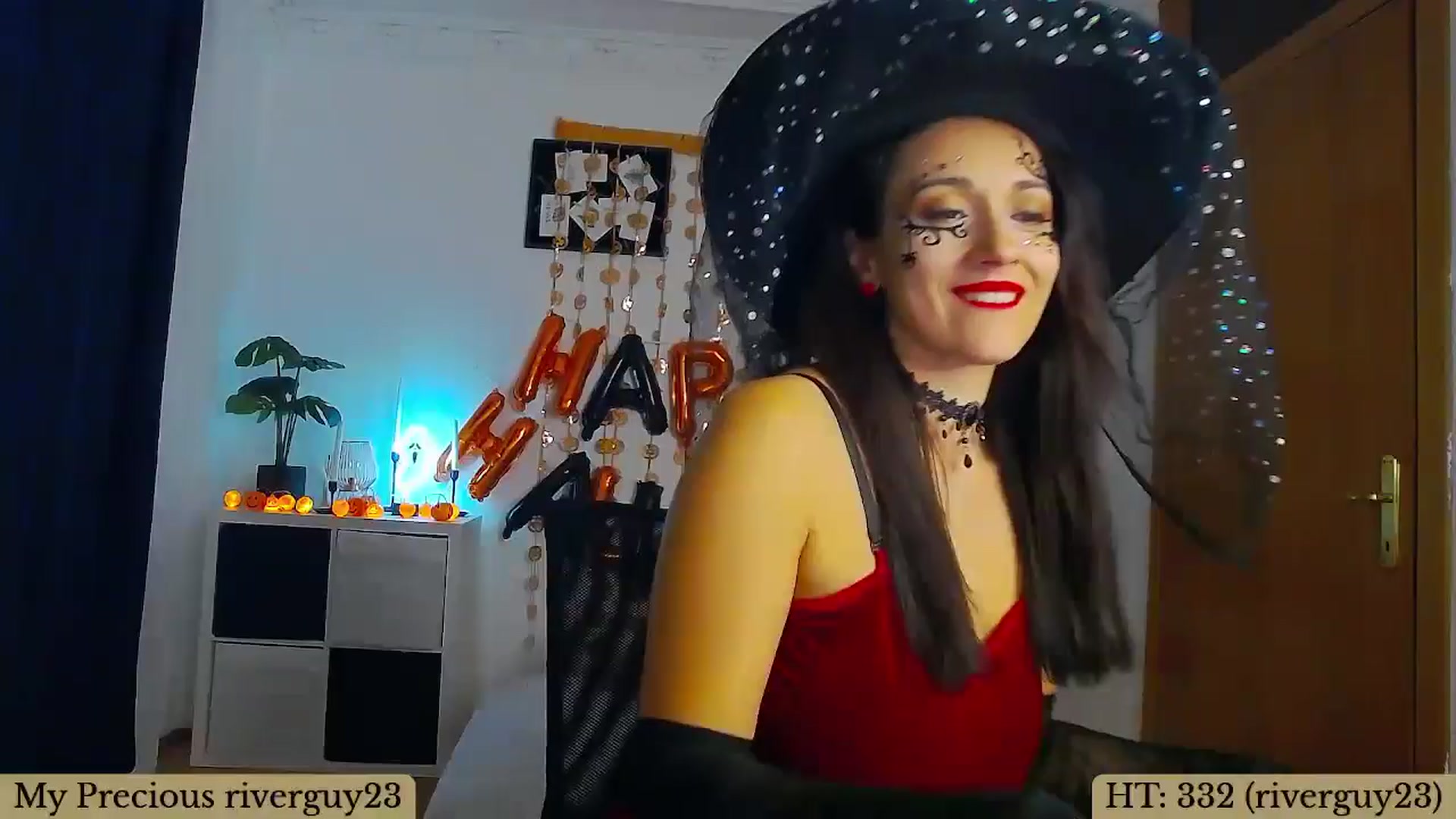 Gallery image thumbnail from Trixi's myfreecams stream on, 10/28/2024, 01:10 image 19 of 20