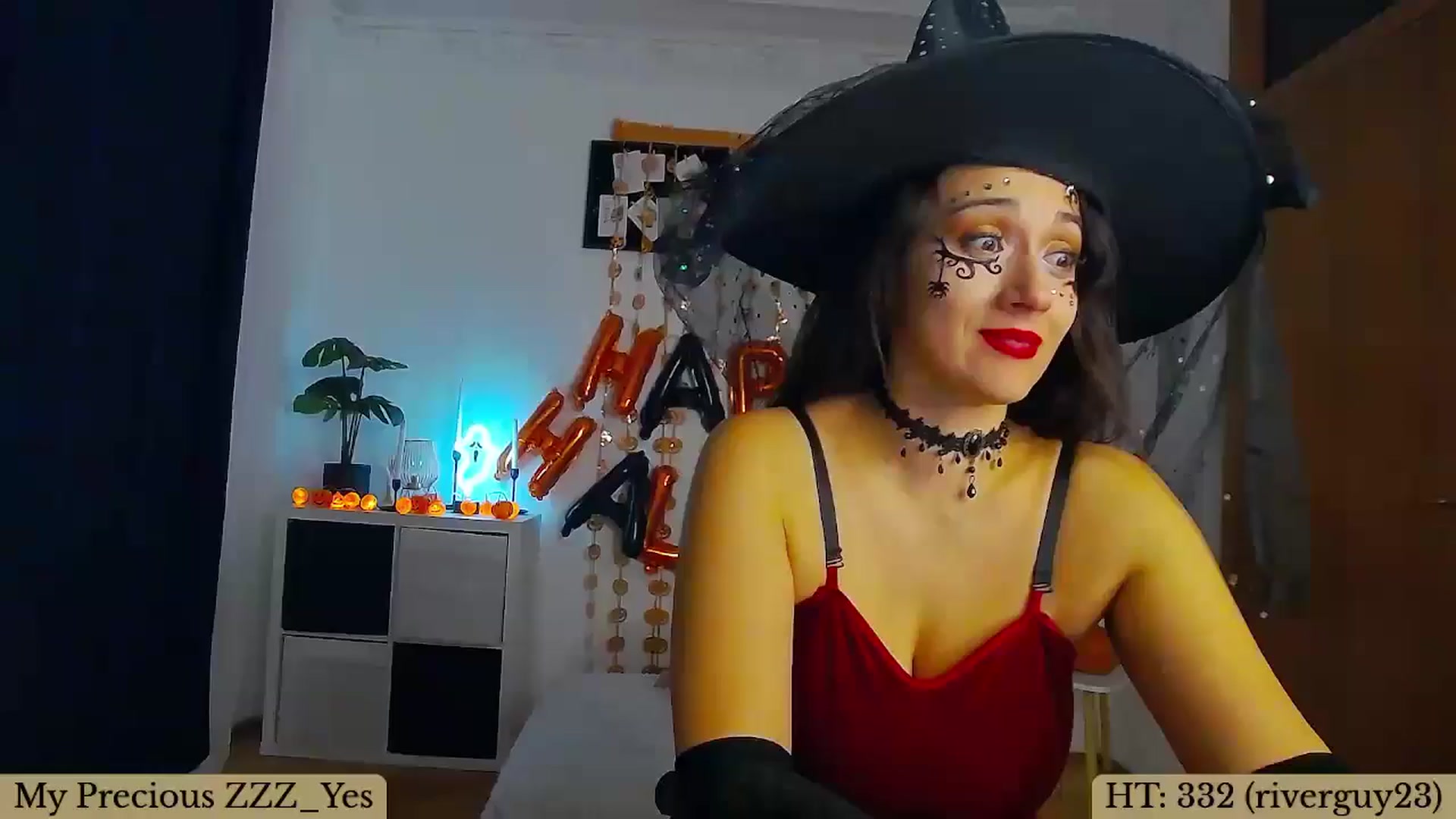 Gallery image thumbnail from Trixi's myfreecams stream on, 10/28/2024, 01:46 image 17 of 20