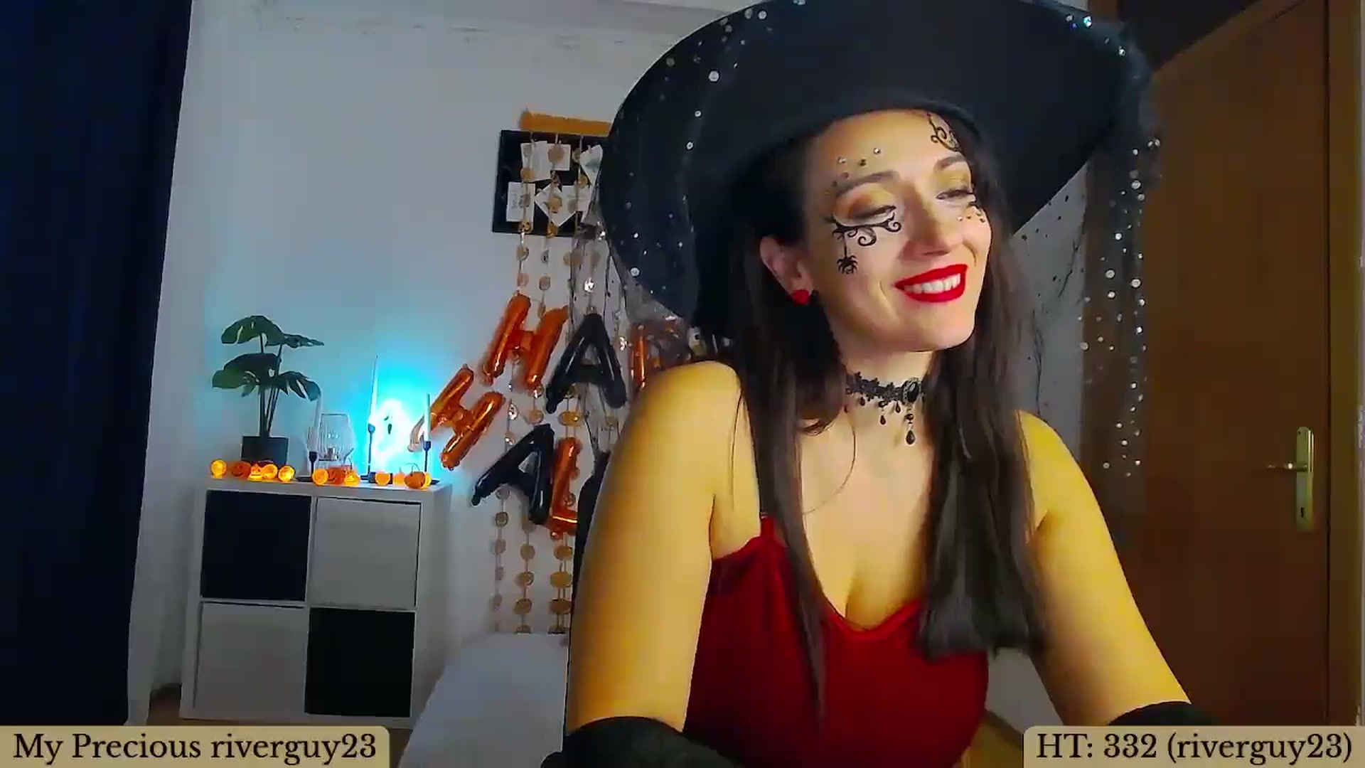 Gallery image thumbnail from Trixi's myfreecams stream on, 10/28/2024, 01:46 image 4 of 20