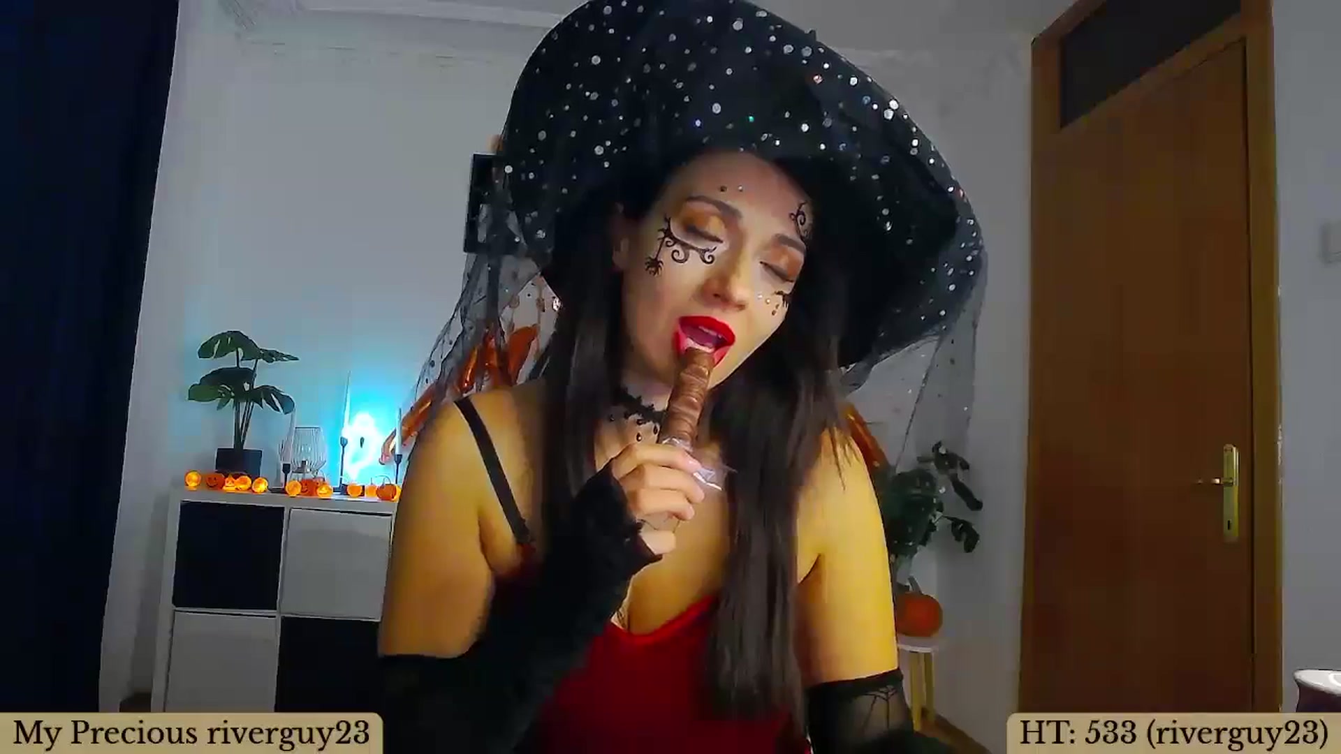 Gallery image thumbnail from Trixi's myfreecams stream on, 10/28/2024, 03:15 image 3 of 20