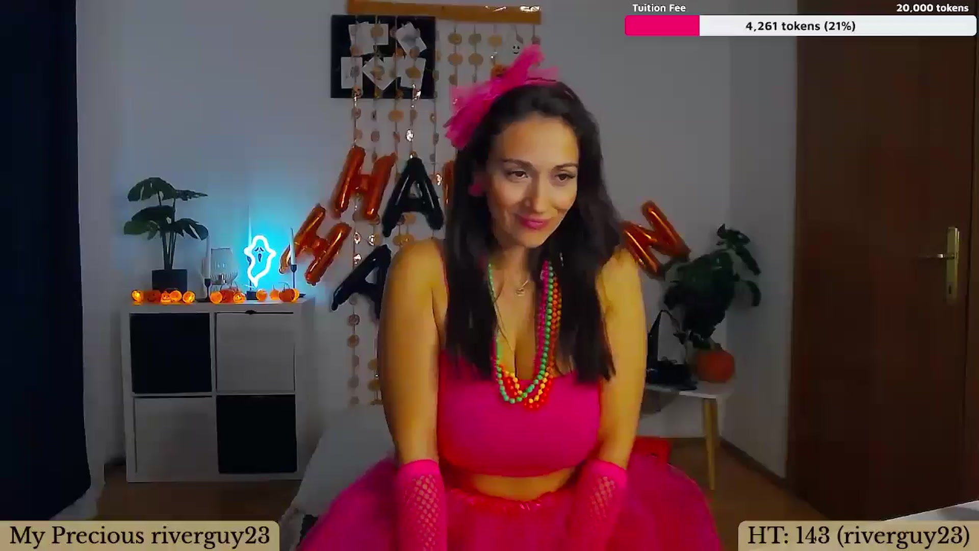 Gallery image thumbnail from Trixi's myfreecams stream on, 10/29/2024, 23:58 image 9 of 20