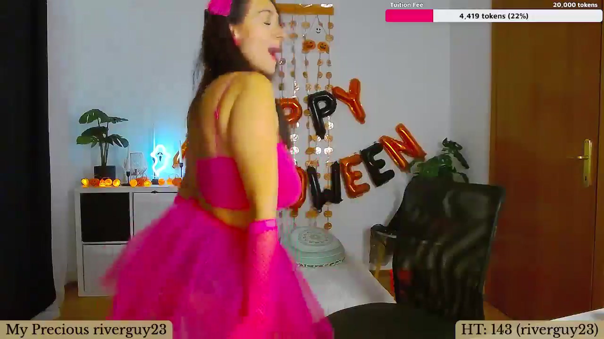 Gallery image thumbnail from Trixi's myfreecams stream on, 10/30/2024, 01:52 image 14 of 20