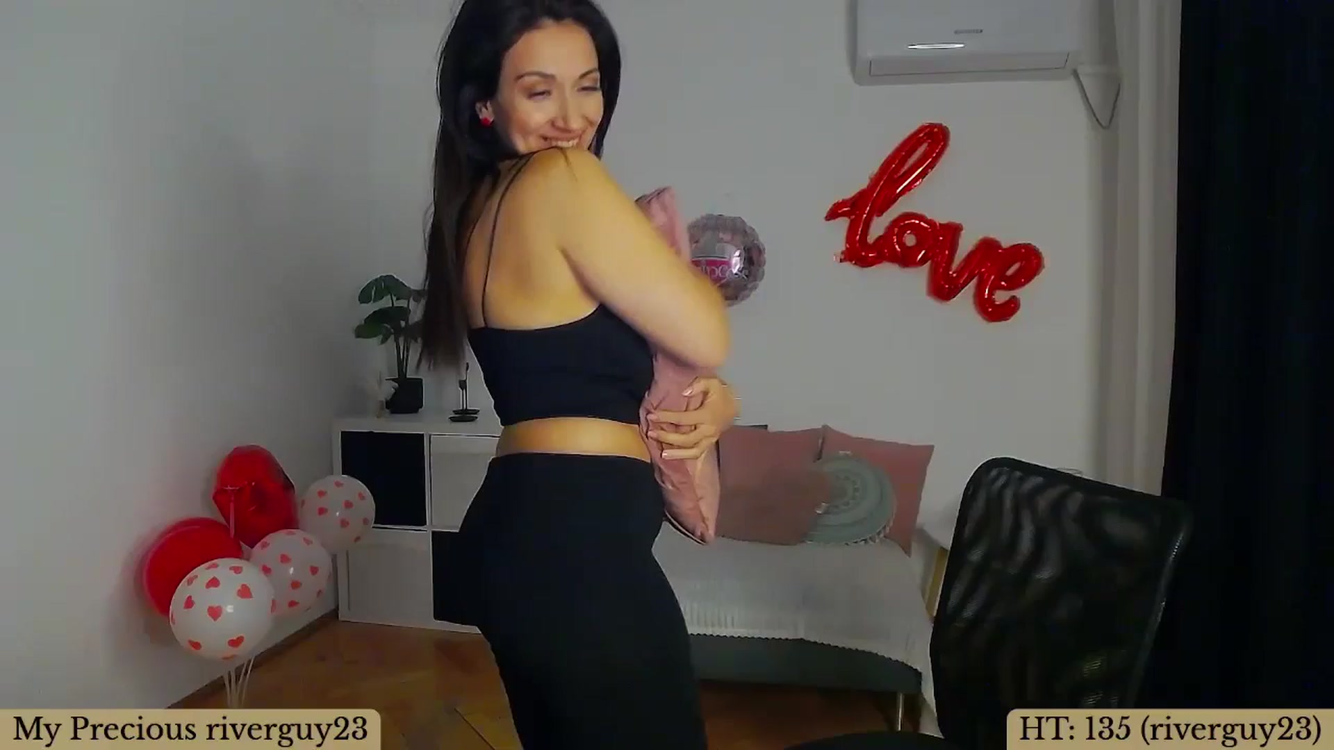 Gallery image thumbnail from Trixi's myfreecams stream on, 01/20/2025, 01:48 image 3 of 20