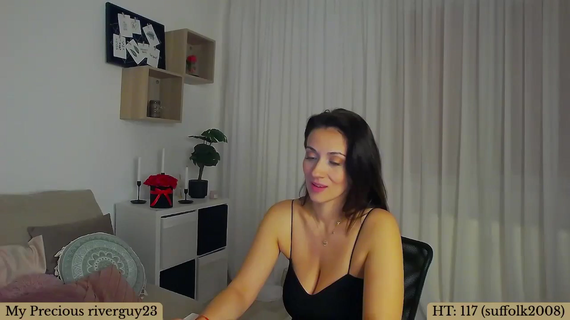 Gallery image thumbnail from Trixi's myfreecams stream on, 03/31/2025, 02:18 image 15 of 20