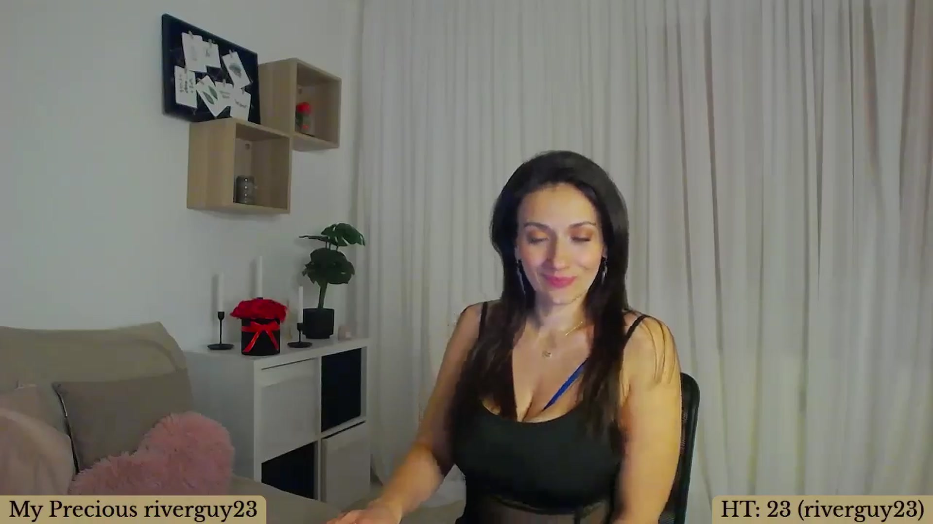 Gallery image thumbnail from Trixi's myfreecams stream on, 04/04/2025, 23:37 image 9 of 20