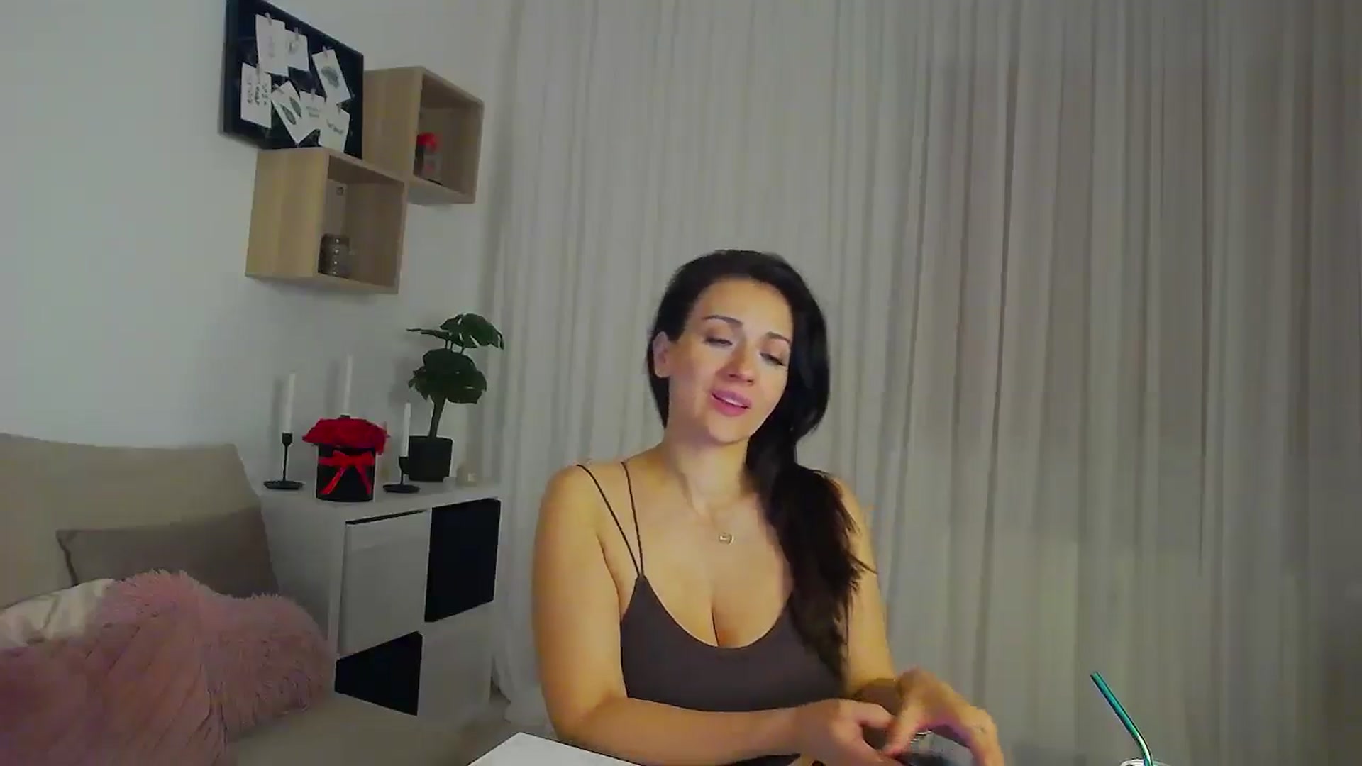 Gallery image thumbnail from Trixi's myfreecams stream on, 04/15/2025, 01:23 image 16 of 20