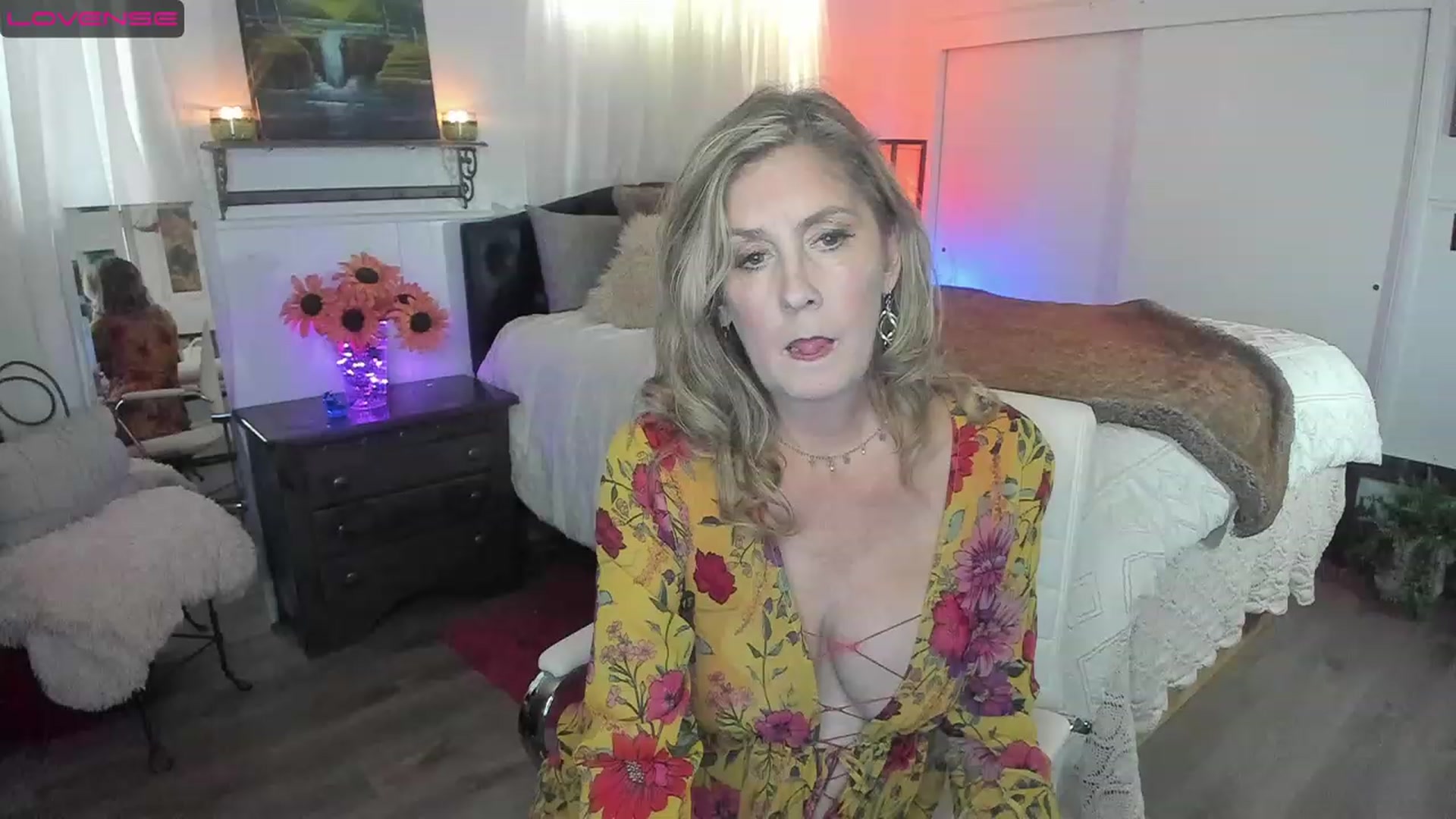 Gallery image thumbnail from Trixie55's myfreecams stream on, 11/22/2022, 24:02 image 10 of 20