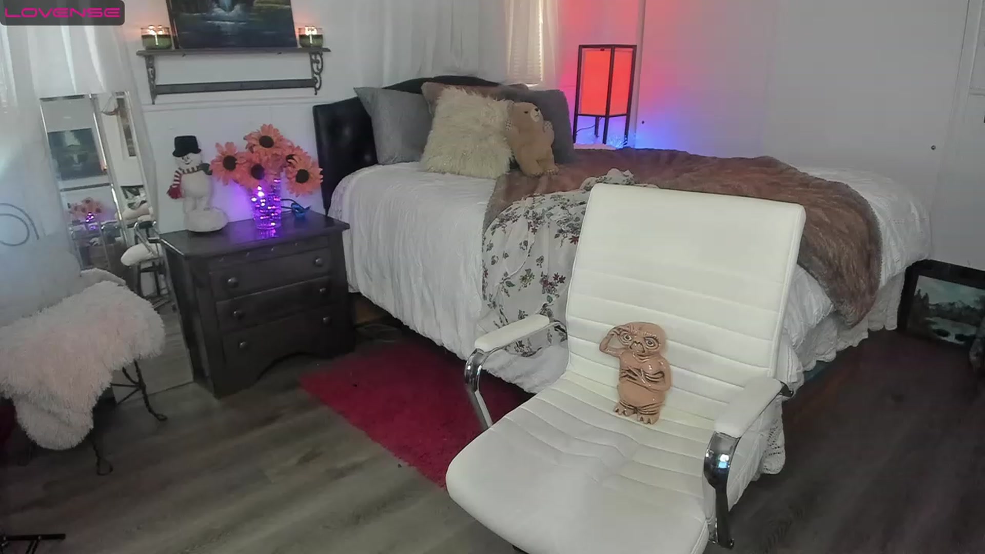 Gallery image thumbnail from Trixie55's myfreecams stream on, 11/22/2022, 23:22 image 12 of 20