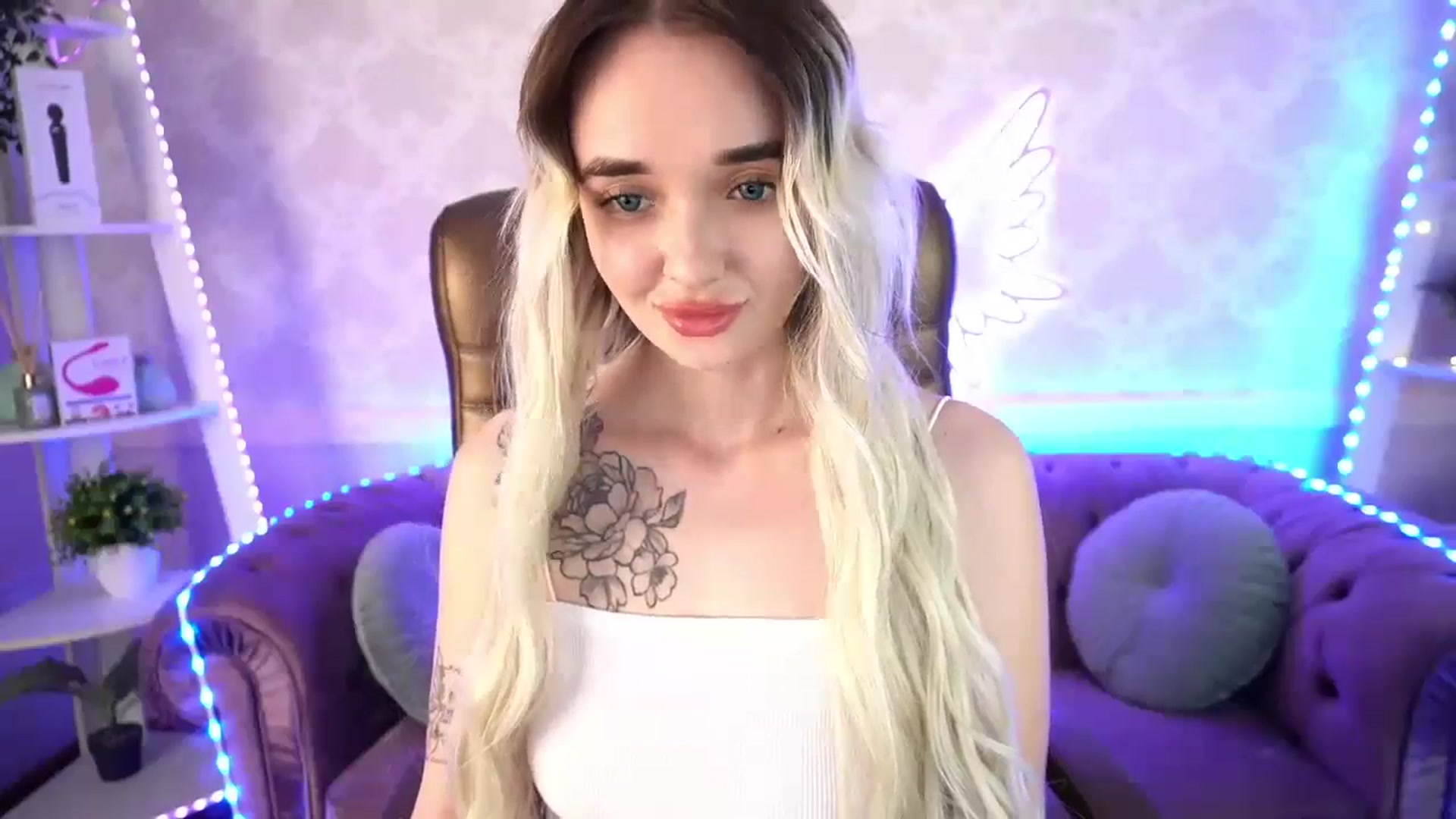 Gallery image thumbnail from TrixieHey's myfreecams stream on, 04/27/2024, 23:49 image 17 of 20
