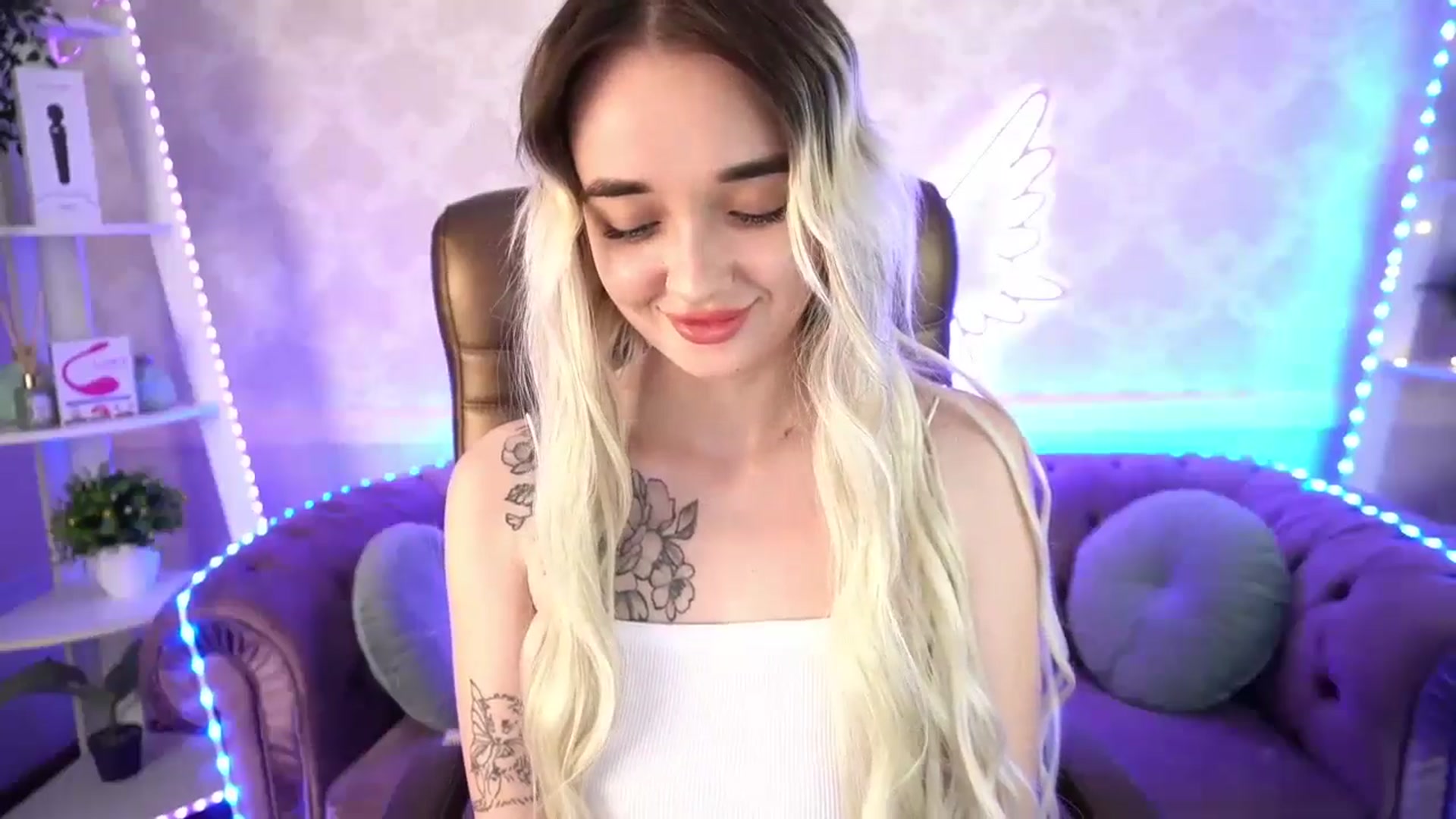 Gallery image thumbnail from TrixieHey's myfreecams stream on, 04/27/2024, 23:49 image 20 of 20