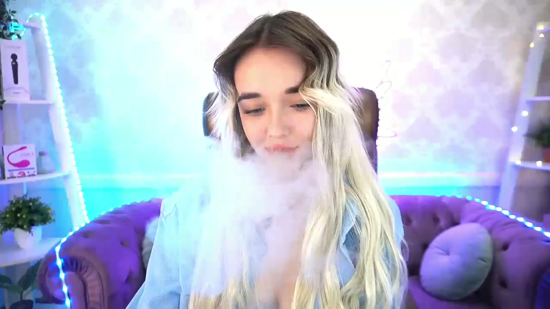 Gallery image thumbnail from TrixieHey's myfreecams stream on, 05/04/2024, 23:36 image 18 of 20
