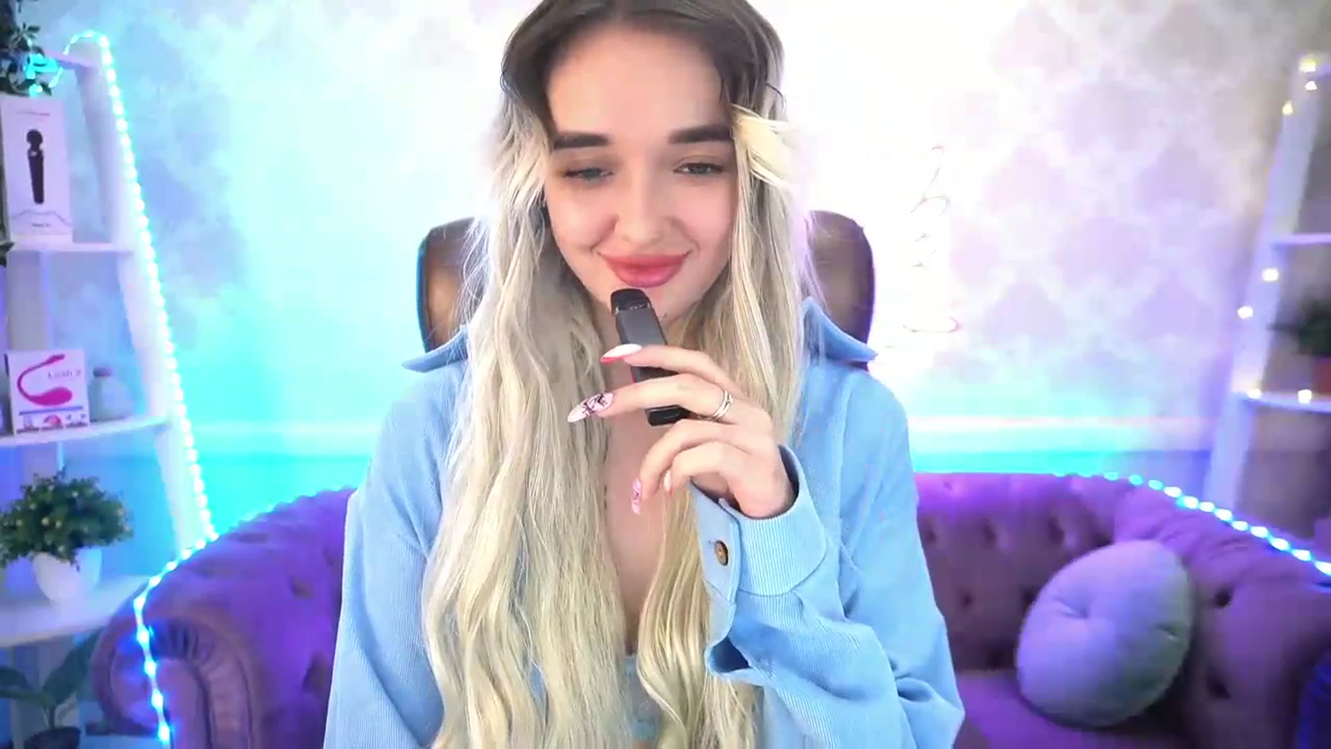 Gallery image thumbnail from TrixieHey's myfreecams stream on, 05/05/2024, 24:22 image 3 of 20