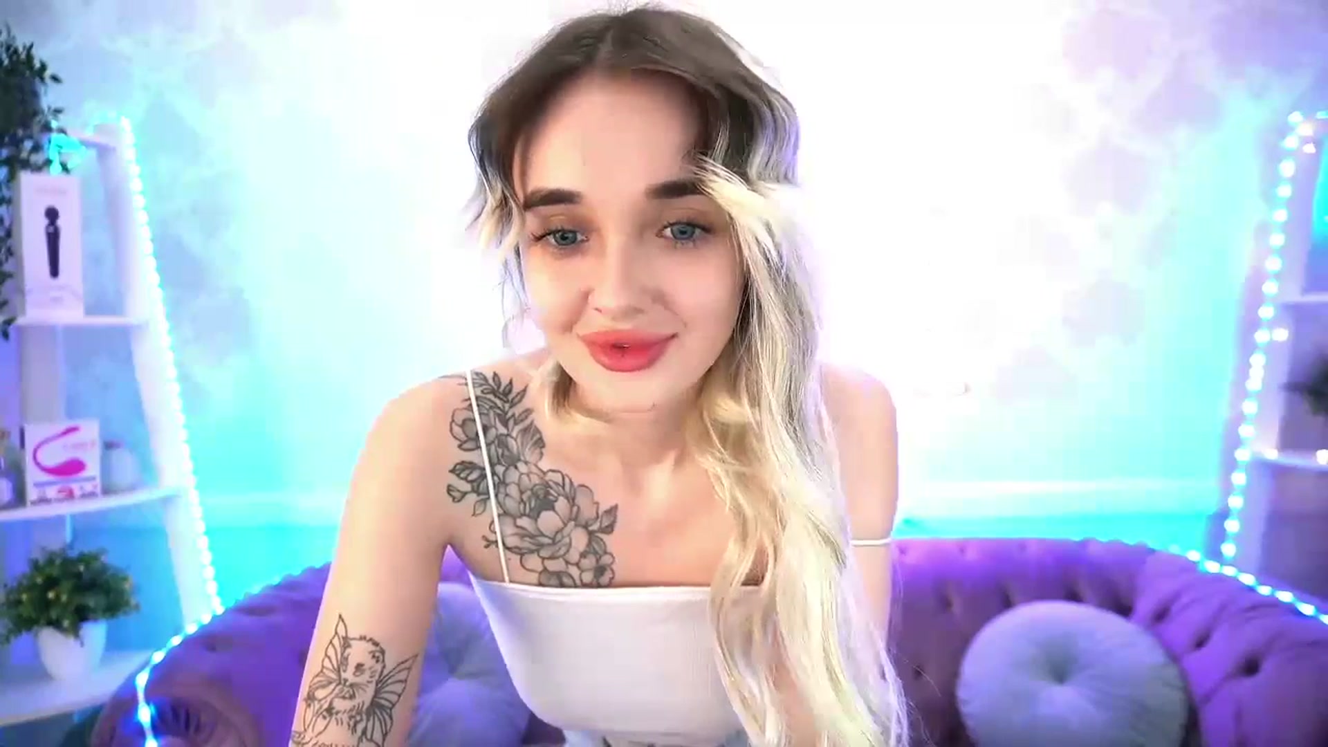 Gallery image thumbnail from TrixieHey's myfreecams stream on, 05/05/2024, 20:12 image 8 of 20